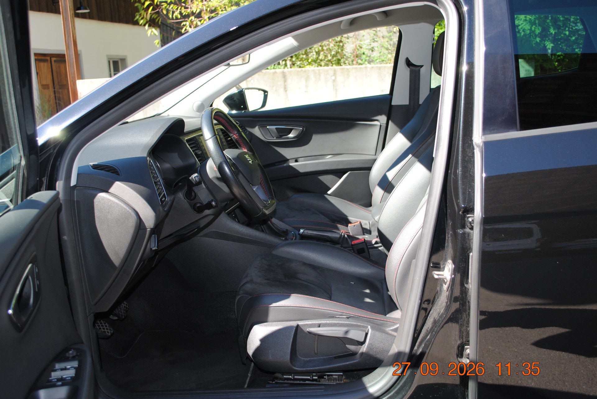 SEAT Leon 1.4 TSI Swiss FR-image-11