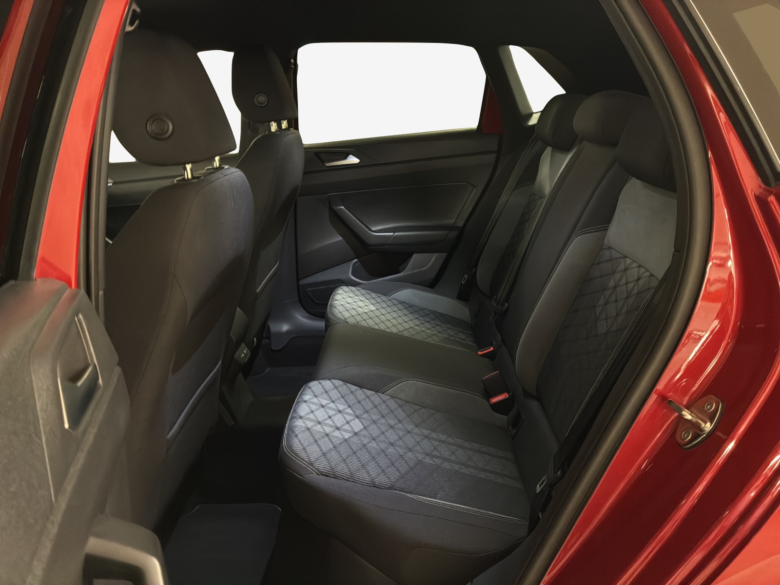 VW Polo 1.0 TSI R-Line DSG-image-11