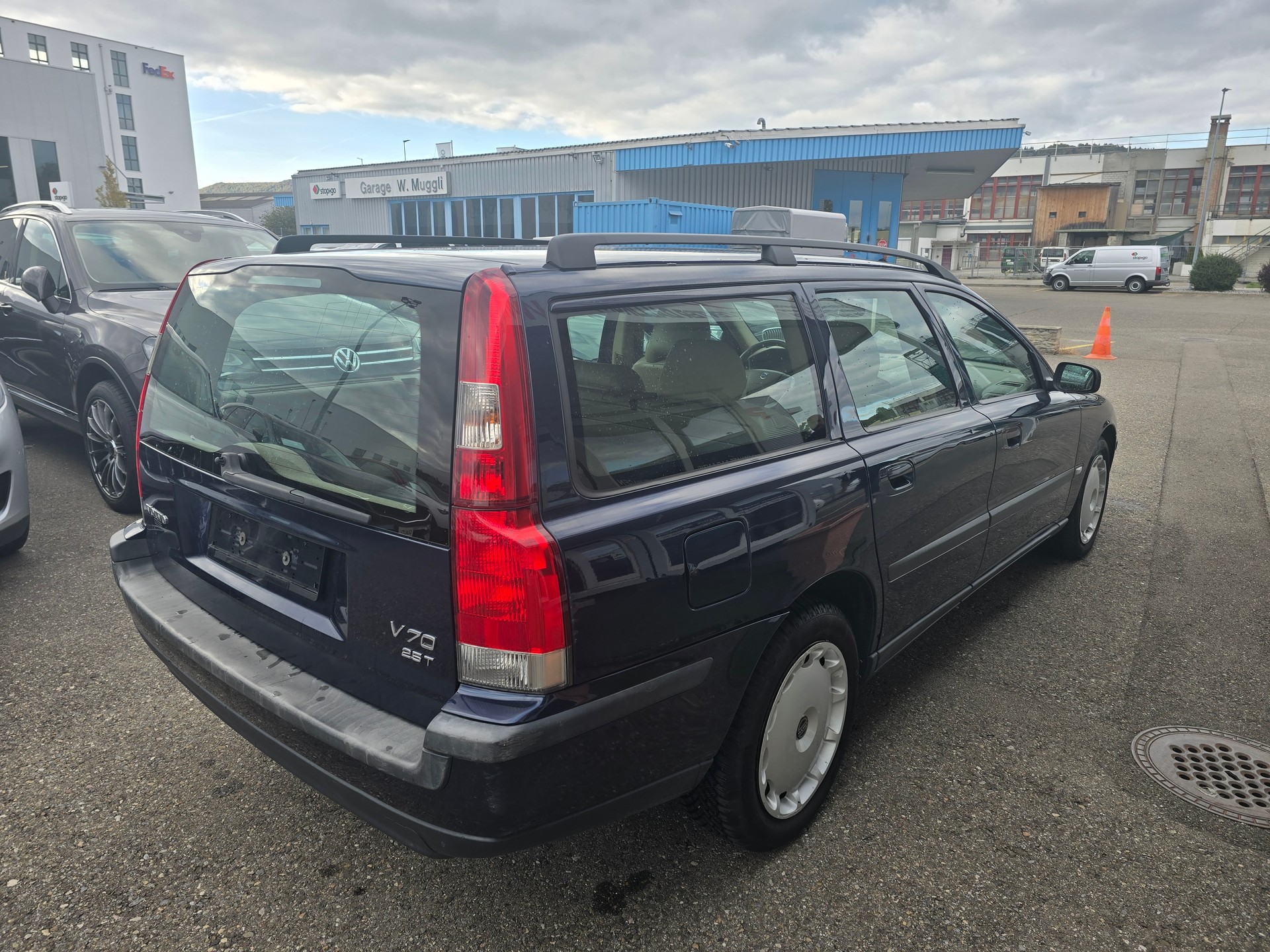 VOLVO V70 2.5T-image-6