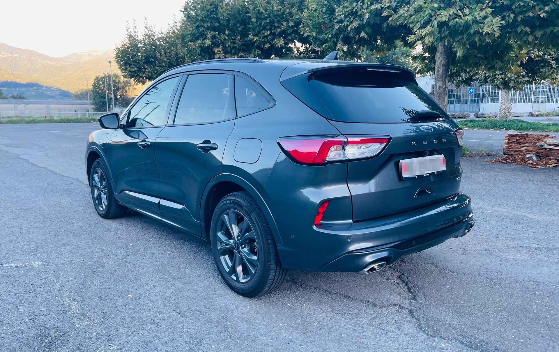 FORD Kuga 2.5 PHEV ST-Line 2WD-image-2