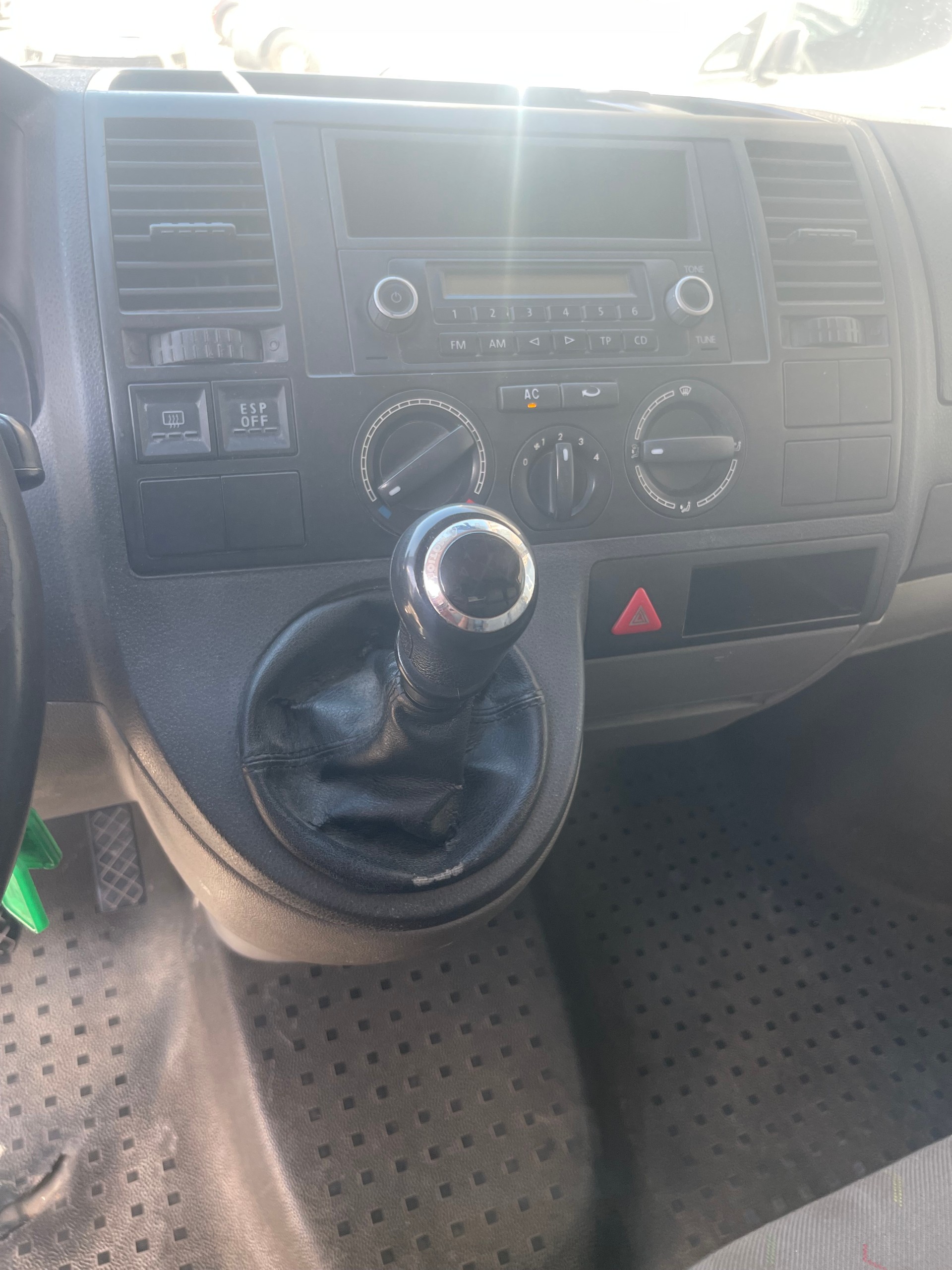 VW T5 2.5 TDI PD 4MOTION-image-4