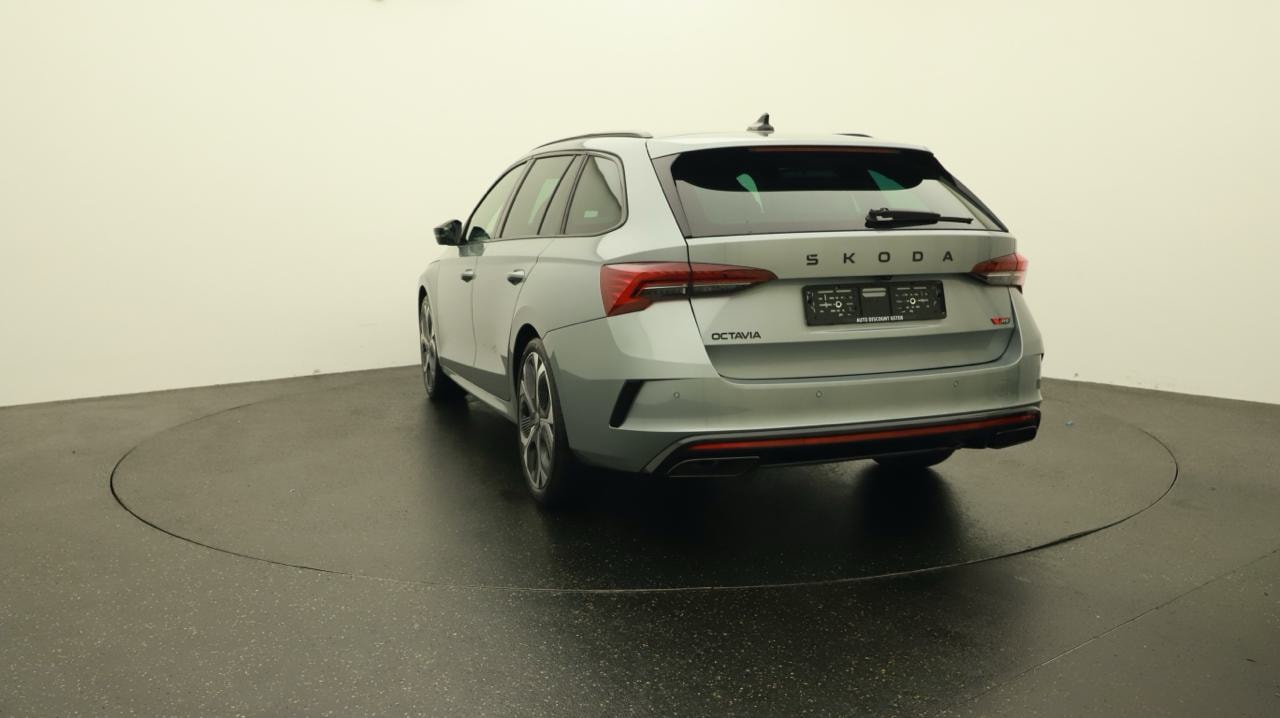 SKODA Octavia Combi 2.0 TSI DSG RS-image-3