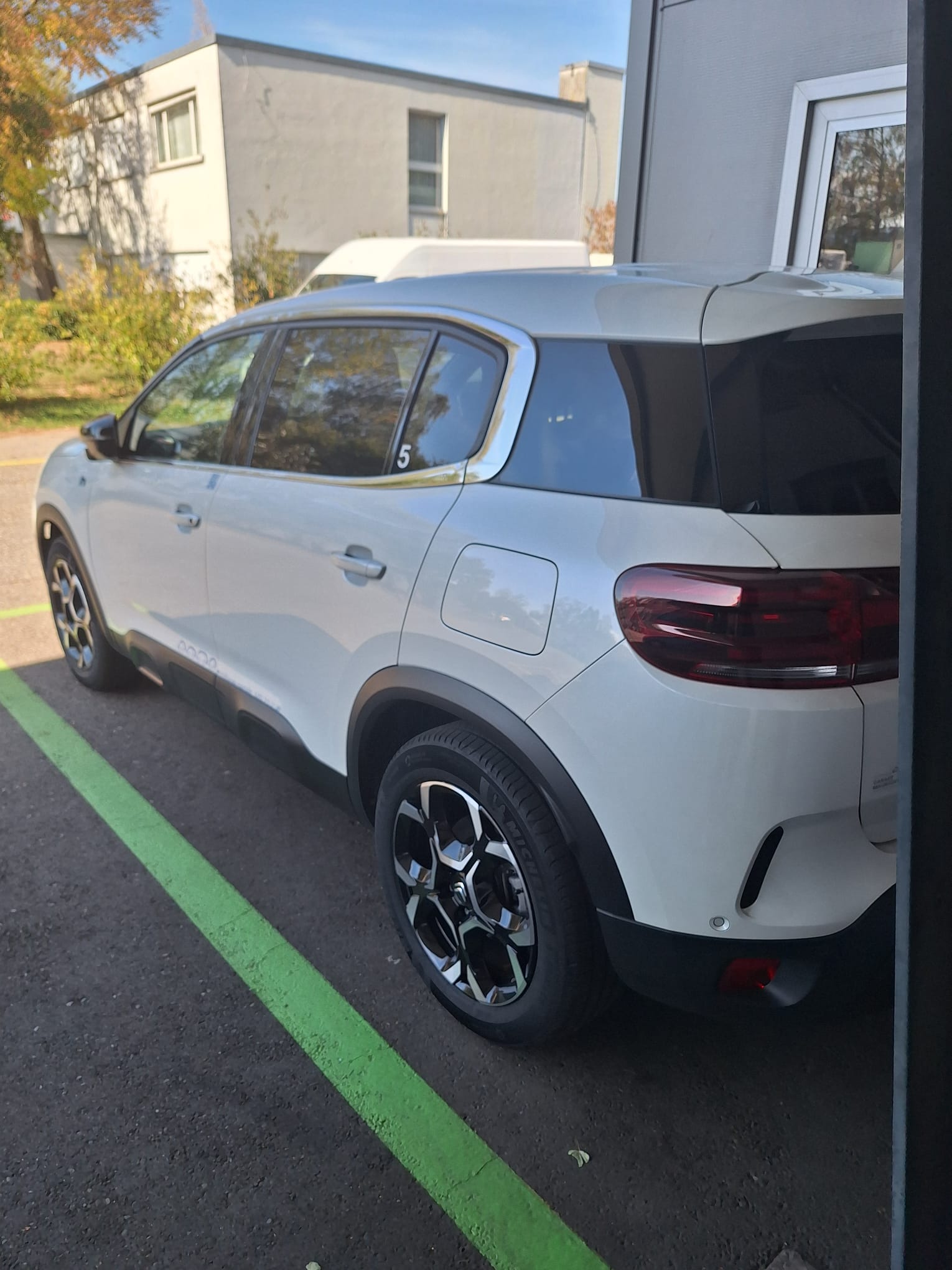 CITROEN C5 Aircross 1.6 PHEV Shine-image-8