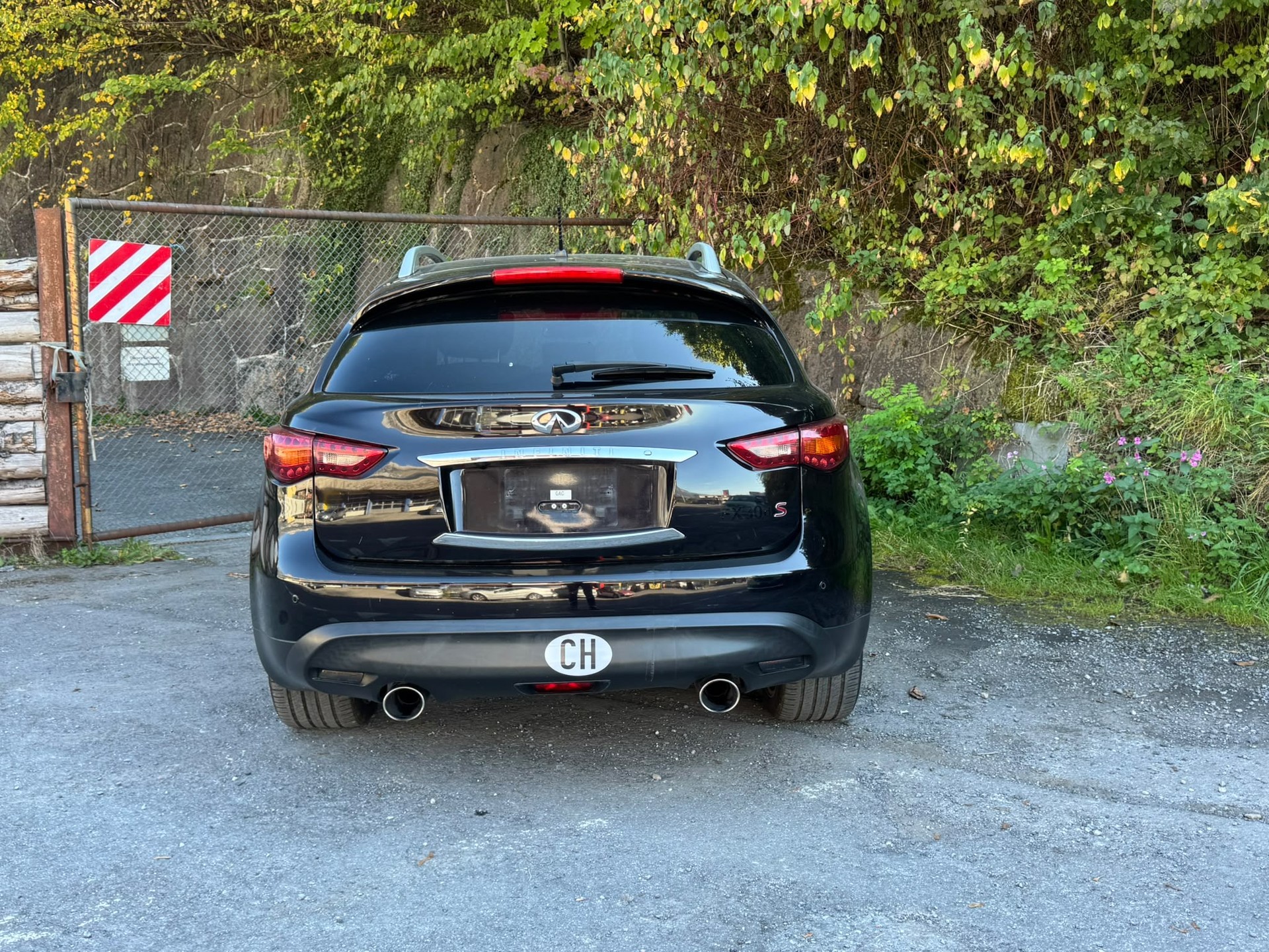 INFINITI FX30d S Premium AWD Automatic-image-9