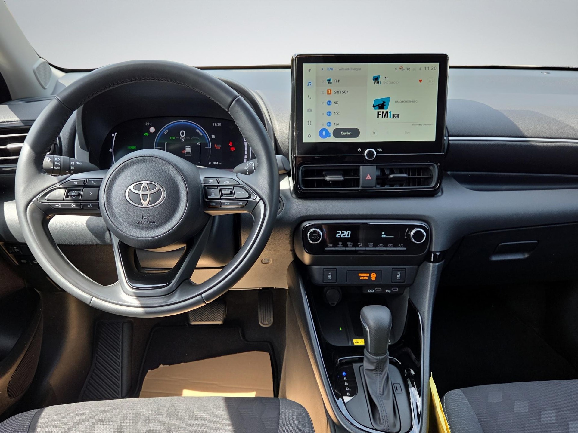TOYOTA Yaris 1.5 VVT-i HSD Trend-image-11