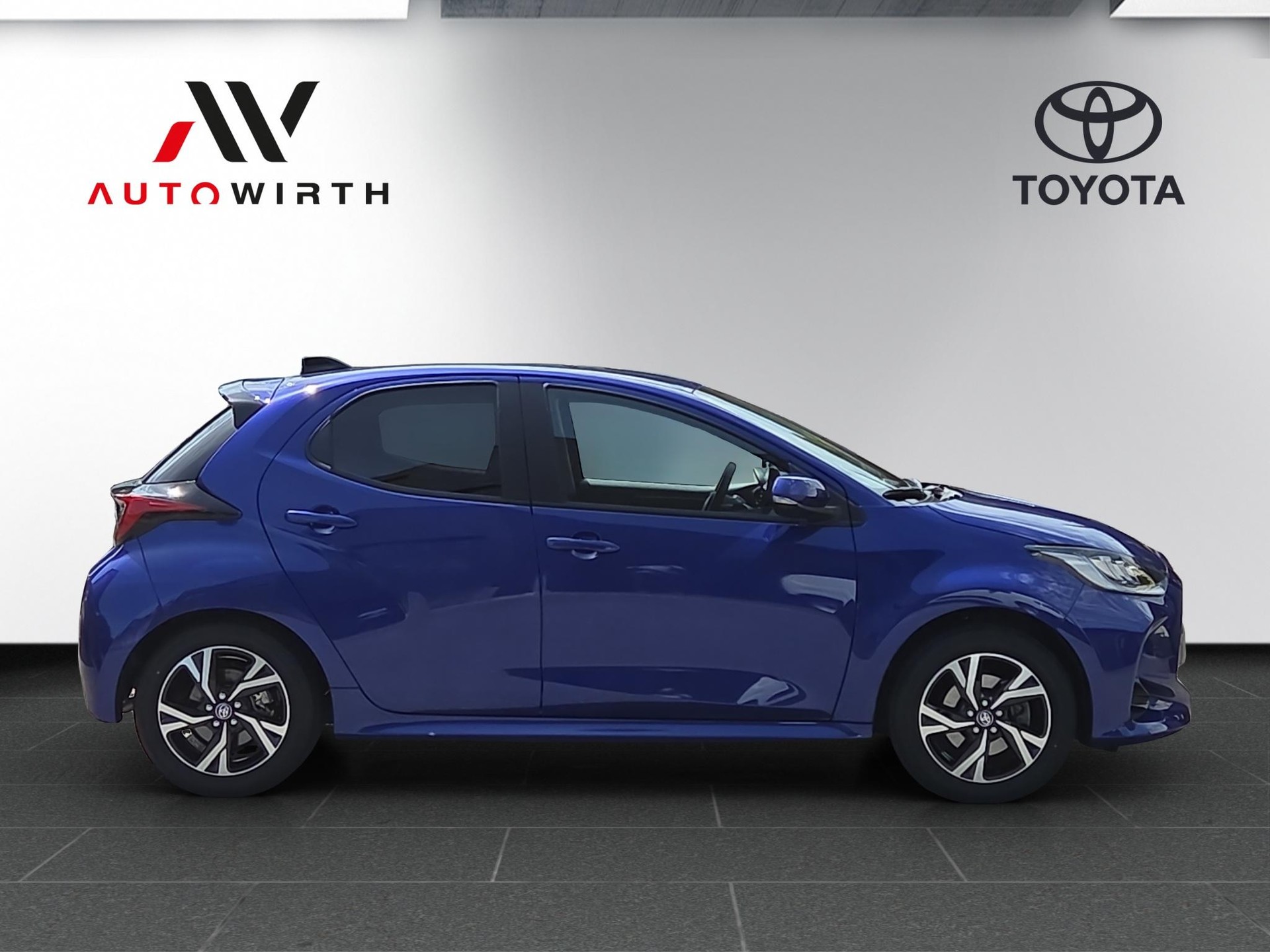 TOYOTA Yaris 1.5 VVT-i HSD Trend-image-3