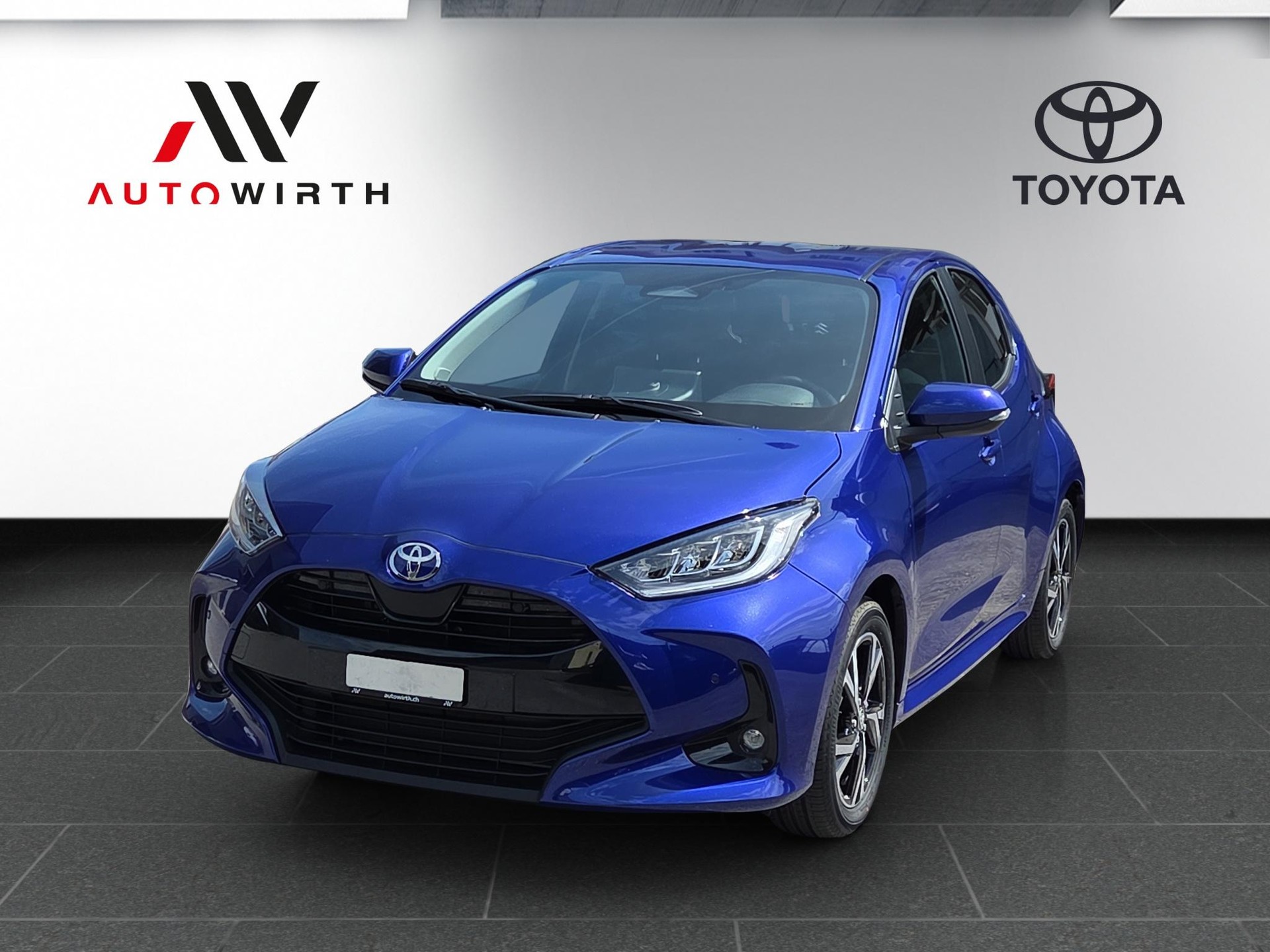TOYOTA Yaris 1.5 VVT-i HSD Trend-image-0