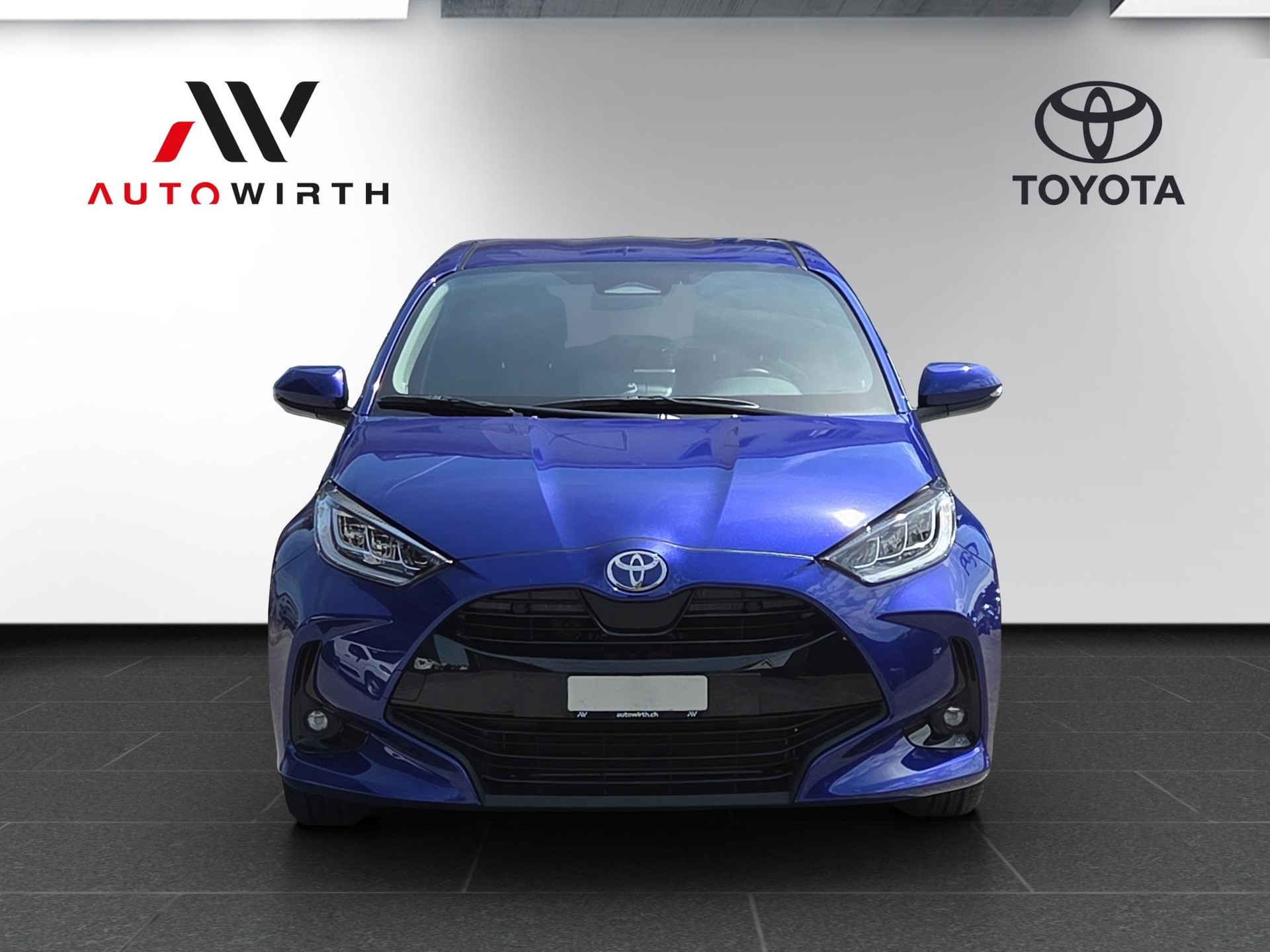 TOYOTA Yaris 1.5 VVT-i HSD Trend-image-1