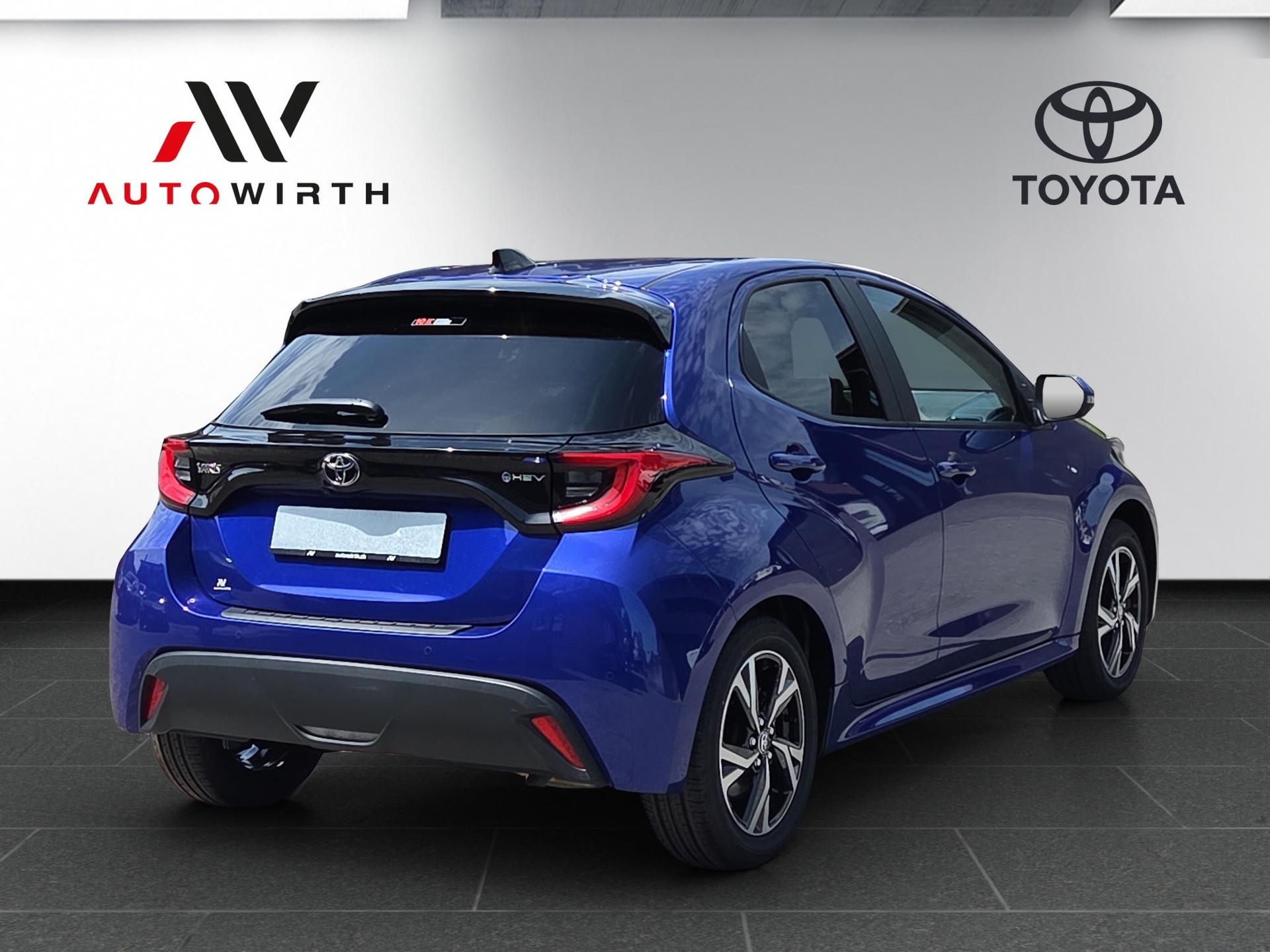 TOYOTA Yaris 1.5 VVT-i HSD Trend-image-4