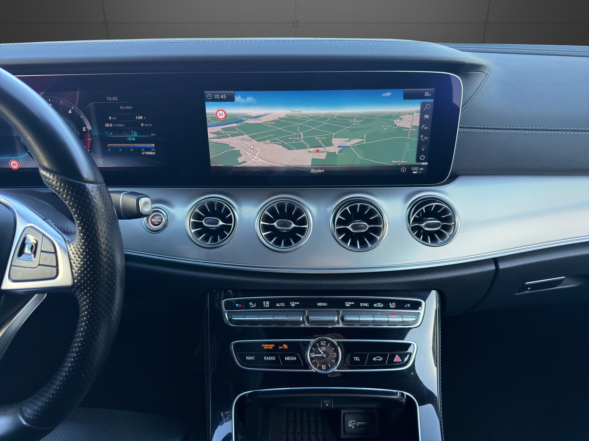 MERCEDES-BENZ E 350 d Cabriolet AMG Line 4 Matic 9G-Tronic-image-15