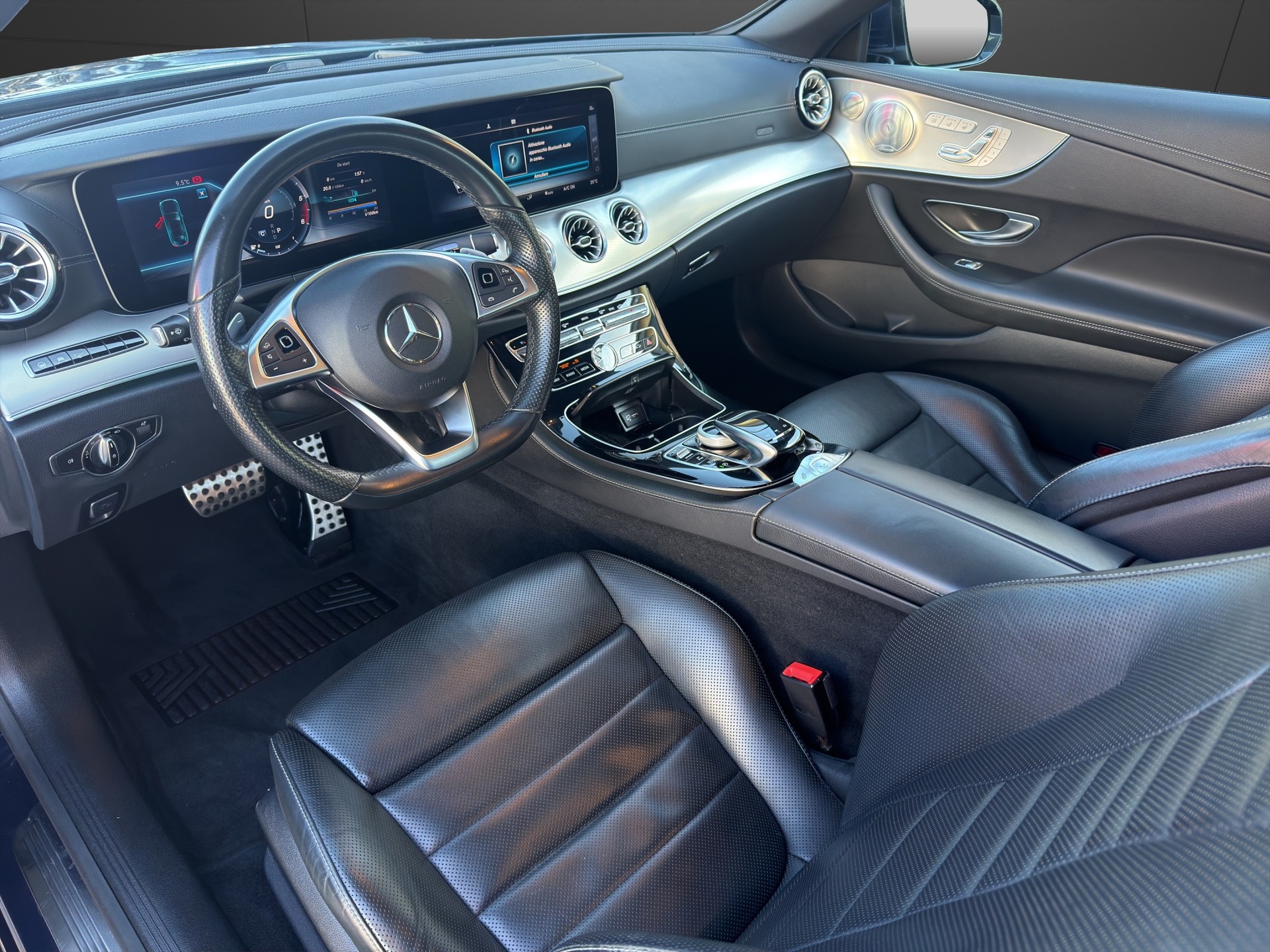 MERCEDES-BENZ E 350 d Cabriolet AMG Line 4 Matic 9G-Tronic-image-11