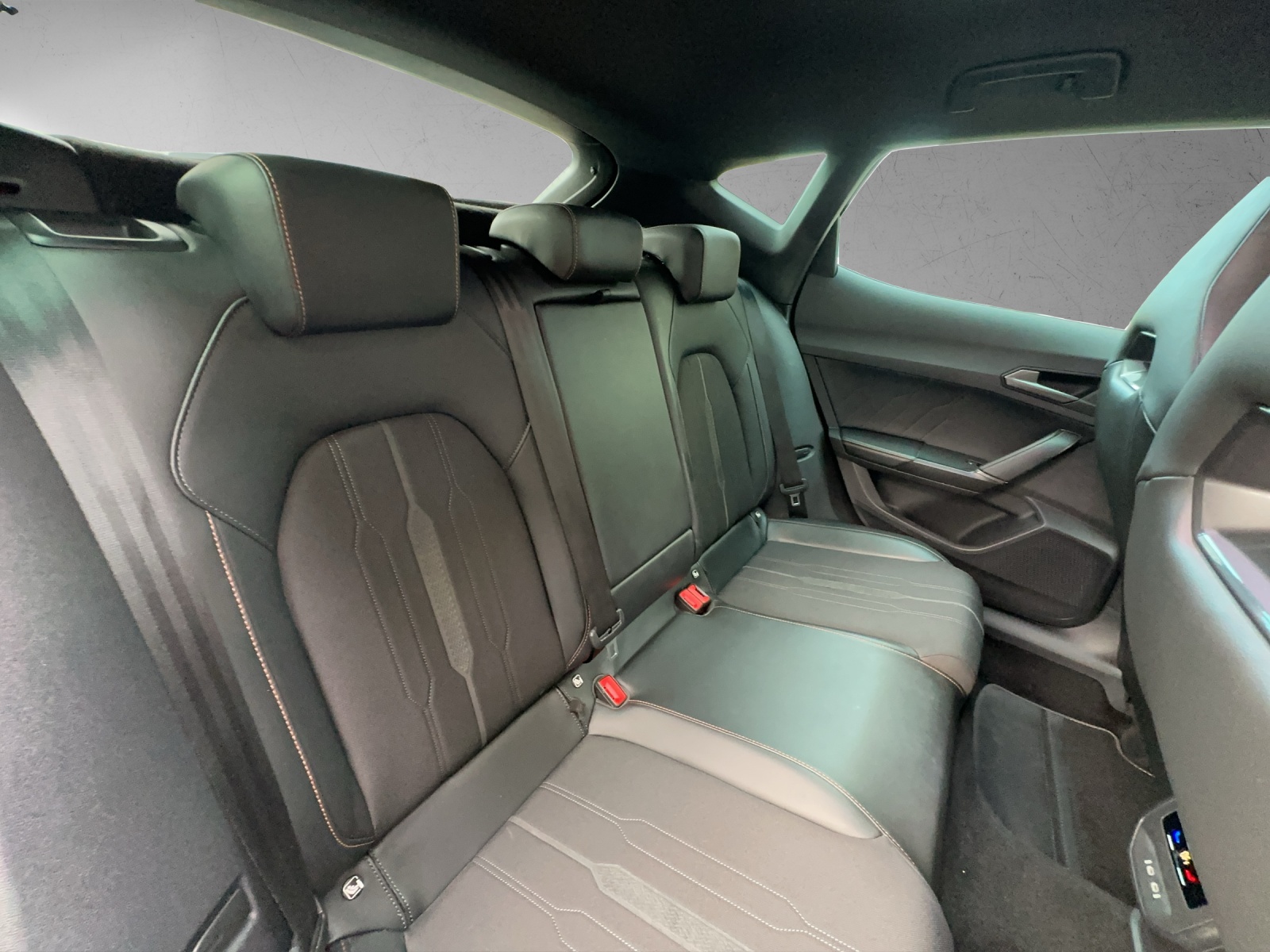 CUPRA Formentor 2.0TSI VZ DSG-image-13