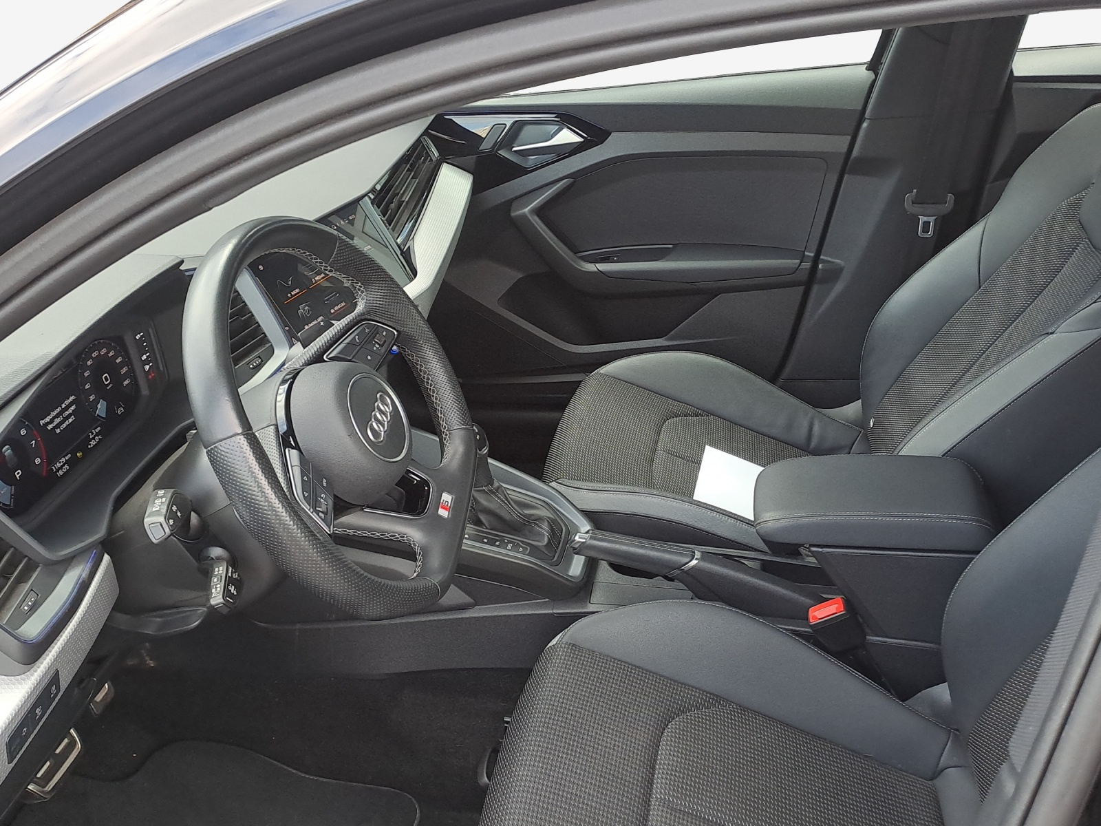 AUDI A1 allstreet 30 TFSI Attraction S-tronic-image-7