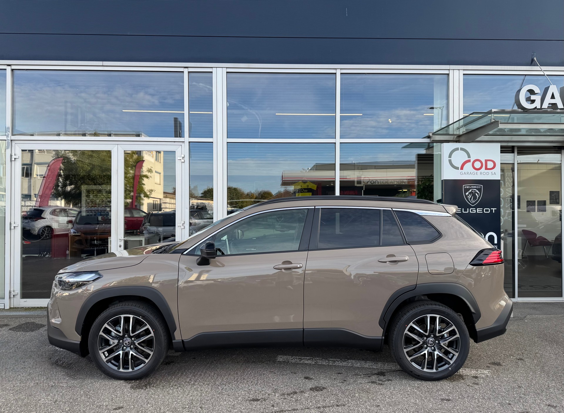 TOYOTA Corolla Cross 2.0 Trend e-CVT-image-3