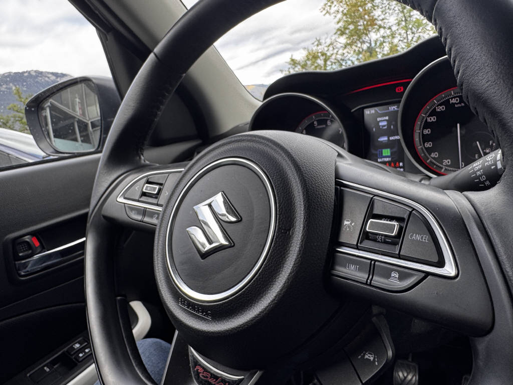 SUZUKI Swift 1.2 Piz Sulai Hybrid 4x4-image-11