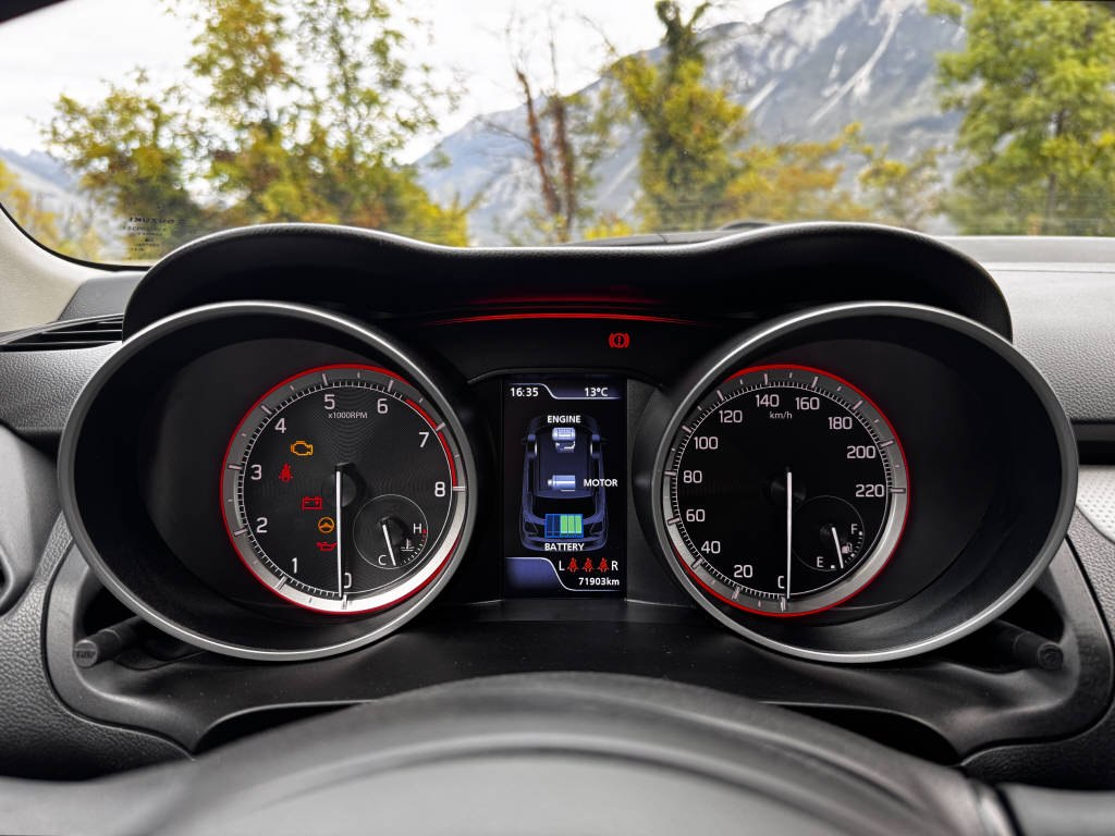 SUZUKI Swift 1.2 Piz Sulai Hybrid 4x4-image-8