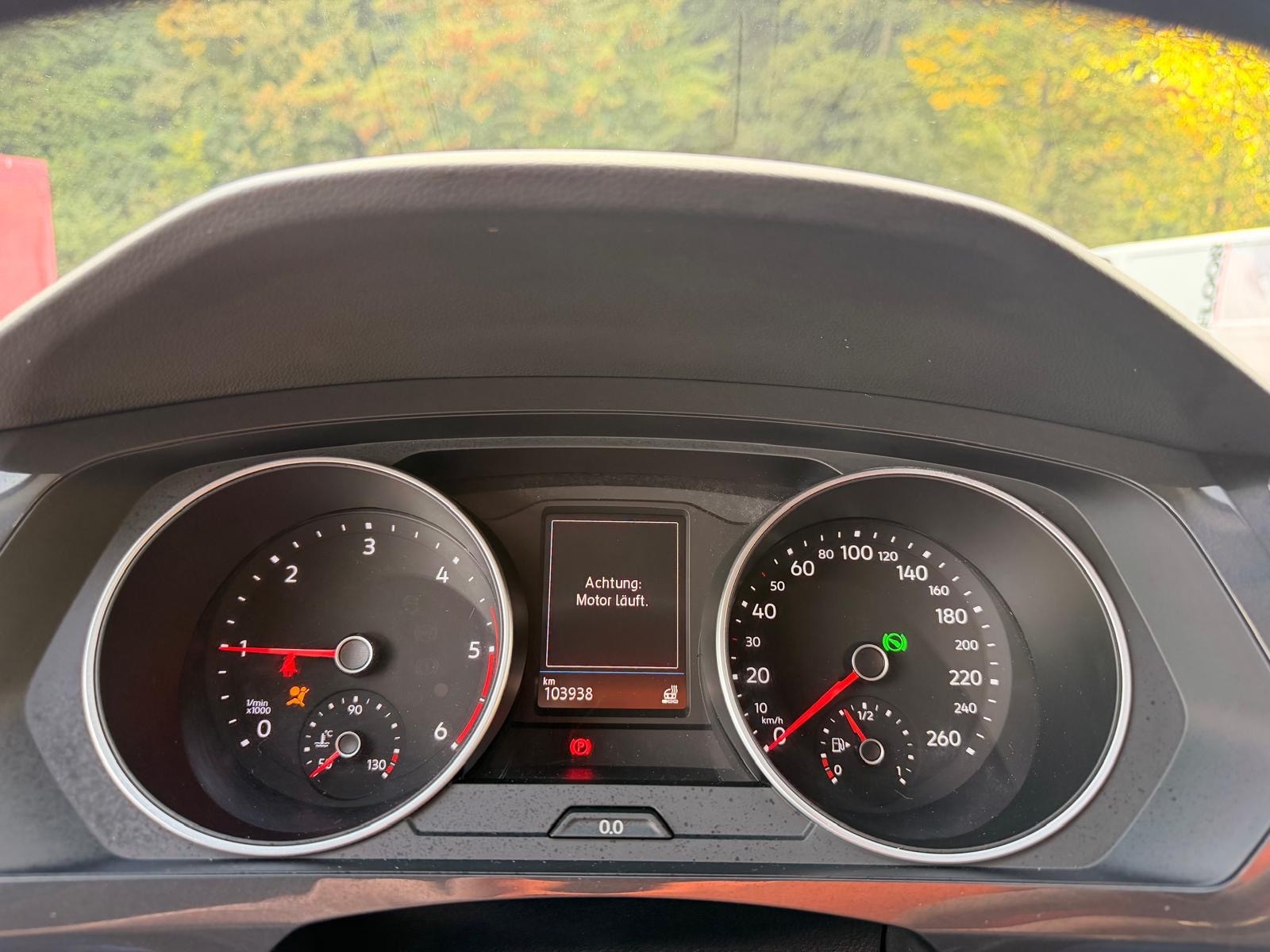VW Tiguan 2.0 TDI SCR Life 4Motion DSG-image-15