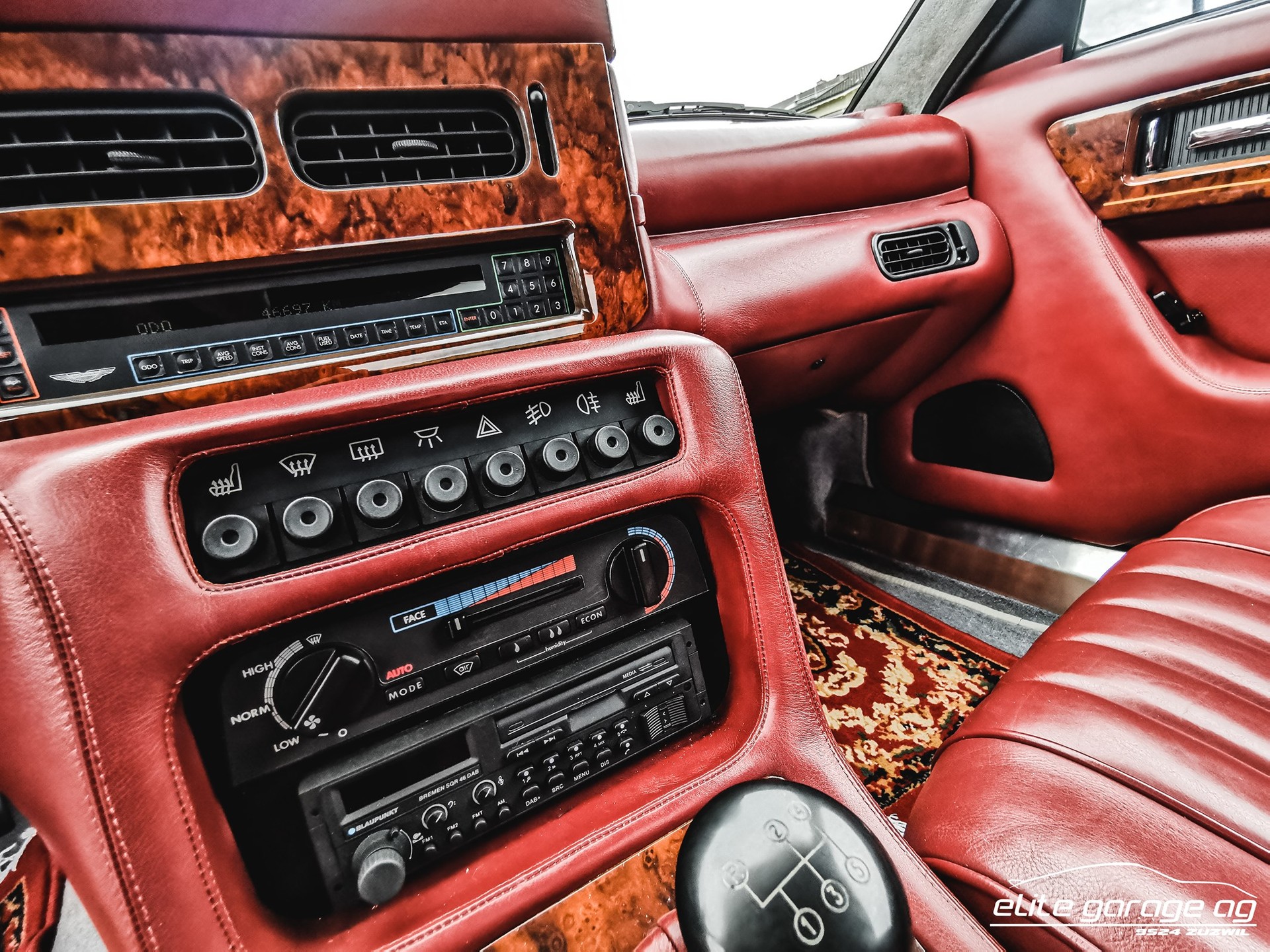 ASTON MARTIN Virage Saloon-image-15