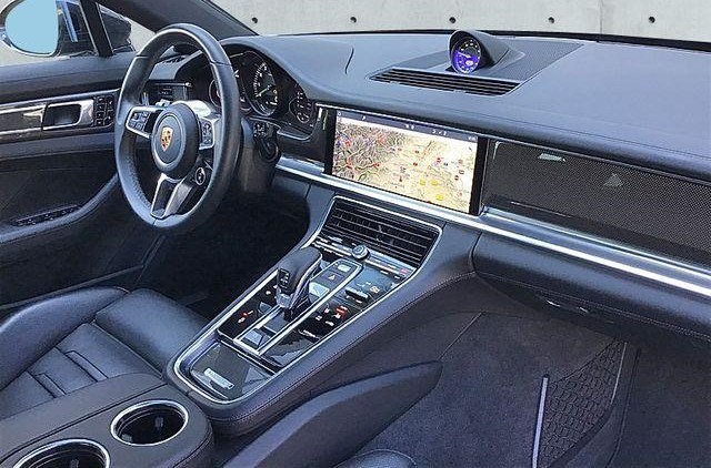 PORSCHE Panamera 4 E-Hybrid PDK-image-3