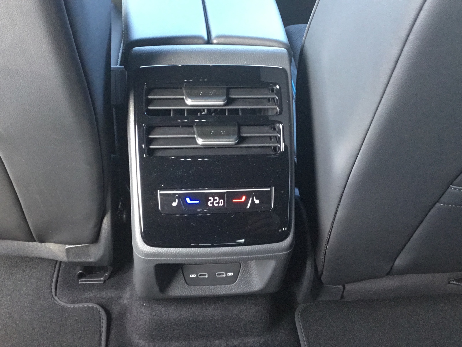 VW ID.7 Pro 77 kWh Pro-image-11