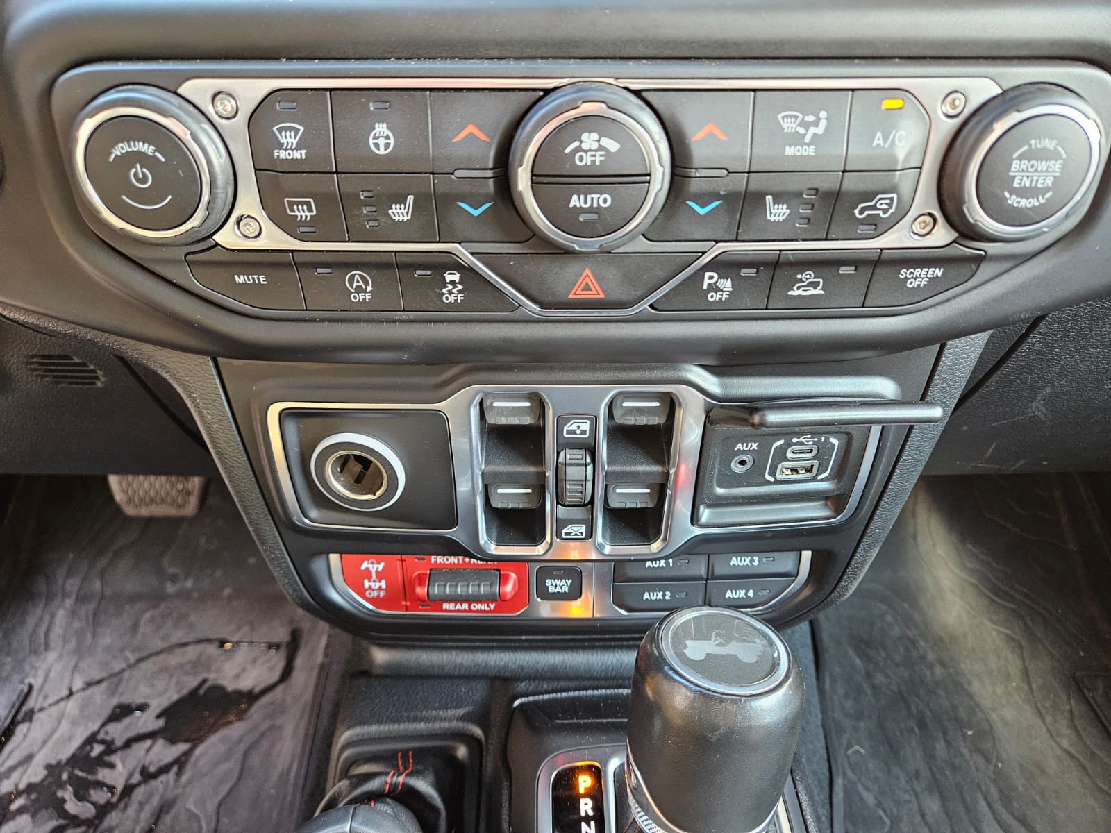 JEEP Wrangler 2.0 Unlimited Rubicon Automatic-image-11