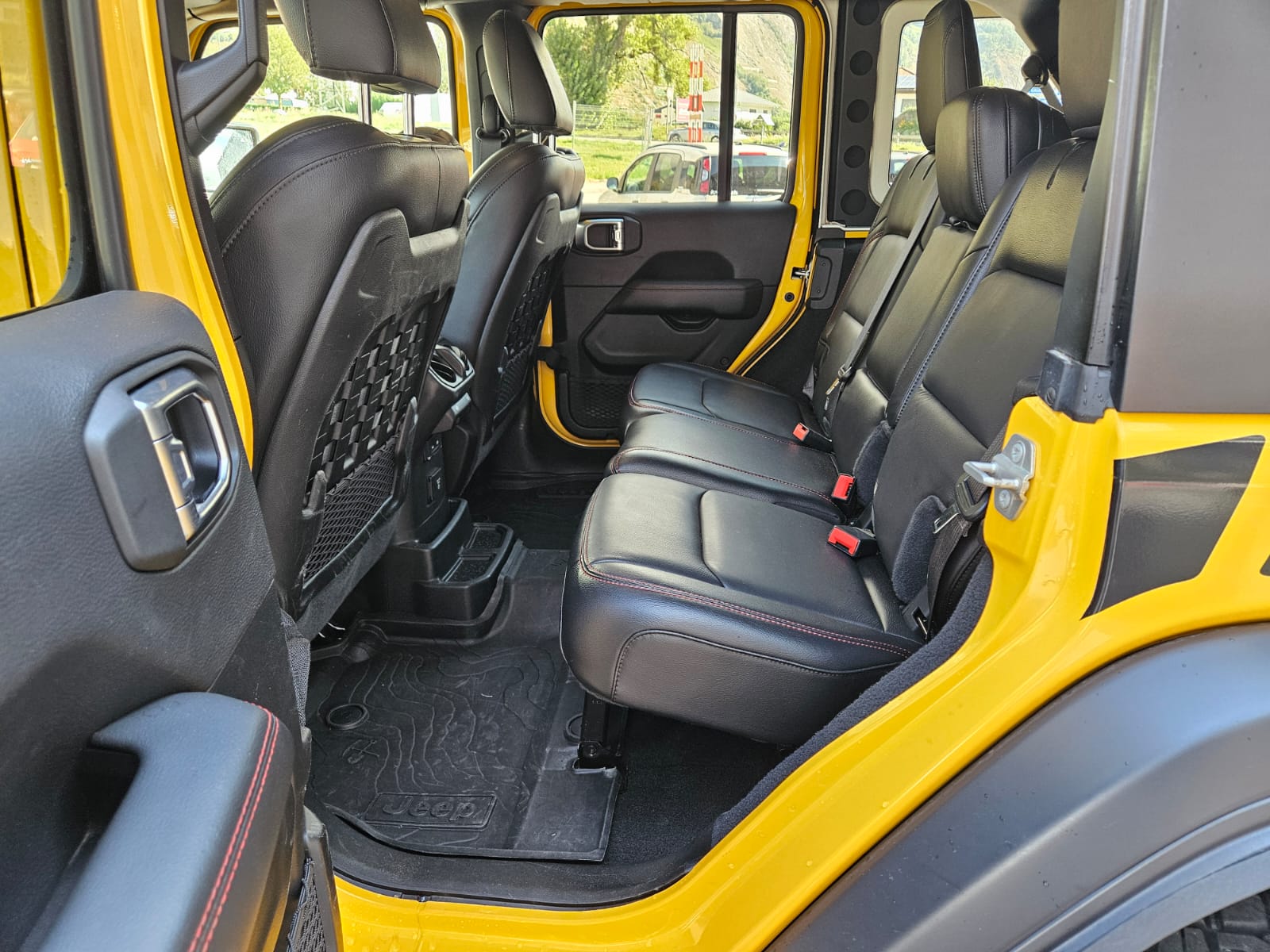 JEEP Wrangler 2.0 Unlimited Rubicon Automatic-image-6