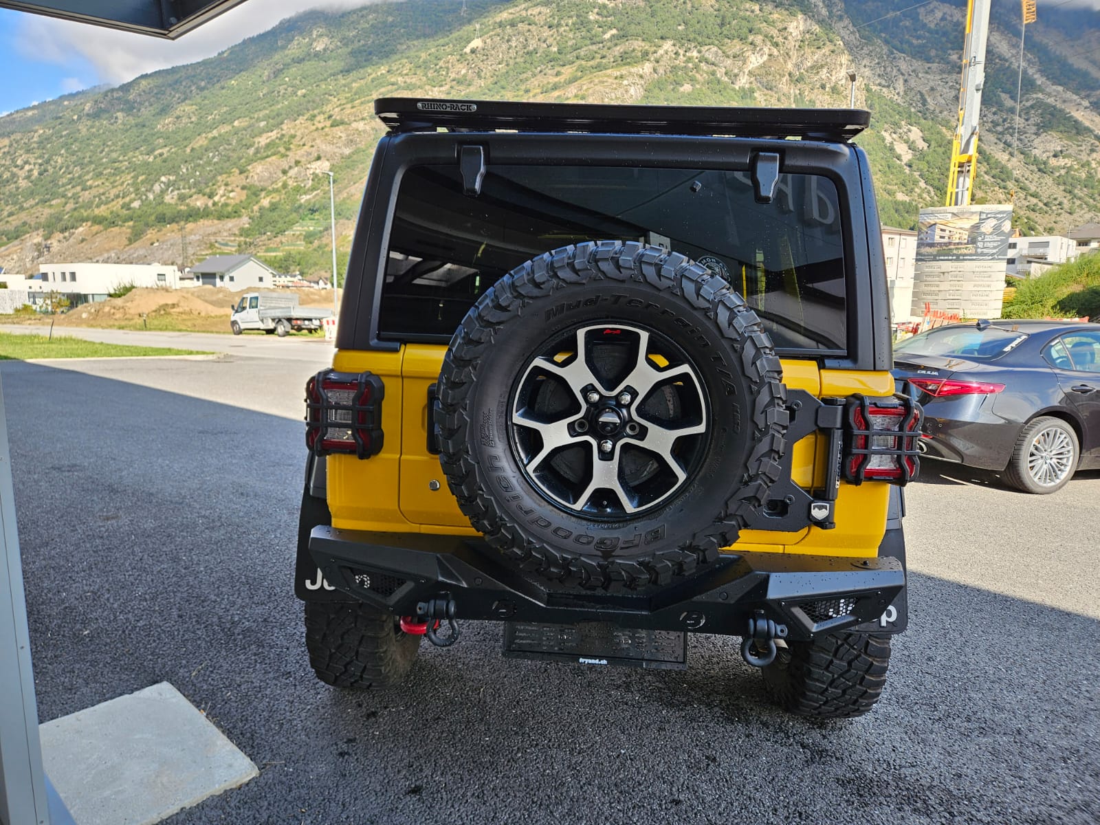 JEEP Wrangler 2.0 Unlimited Rubicon Automatic-image-3