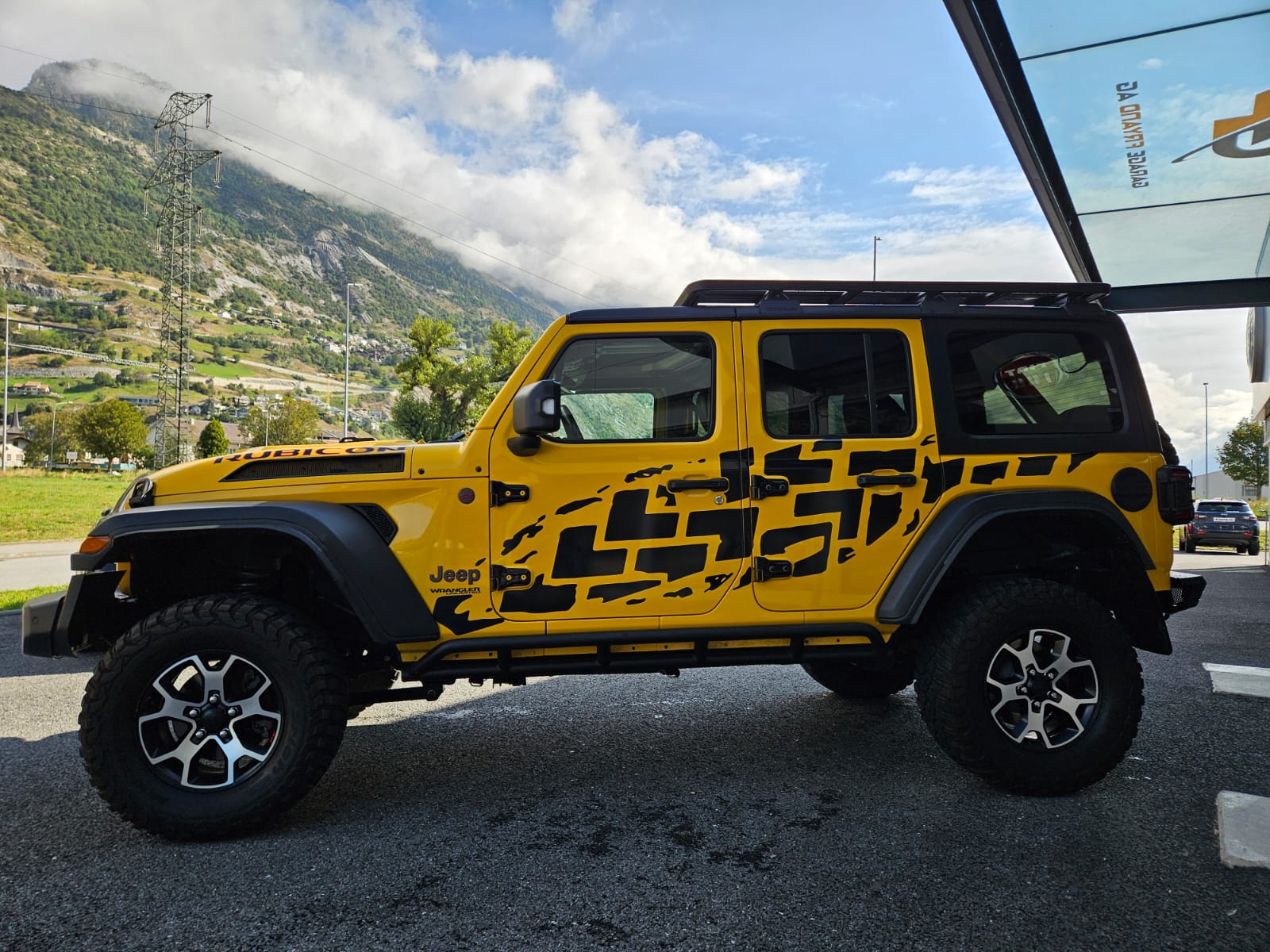 JEEP Wrangler 2.0 Unlimited Rubicon Automatic-image-2