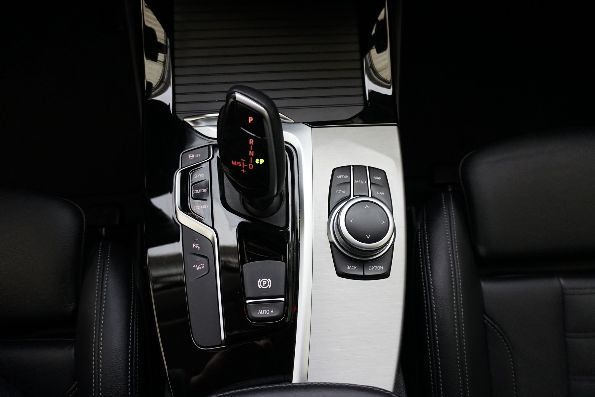 BMW X3 xDrive 48V 20d xLine-image-16