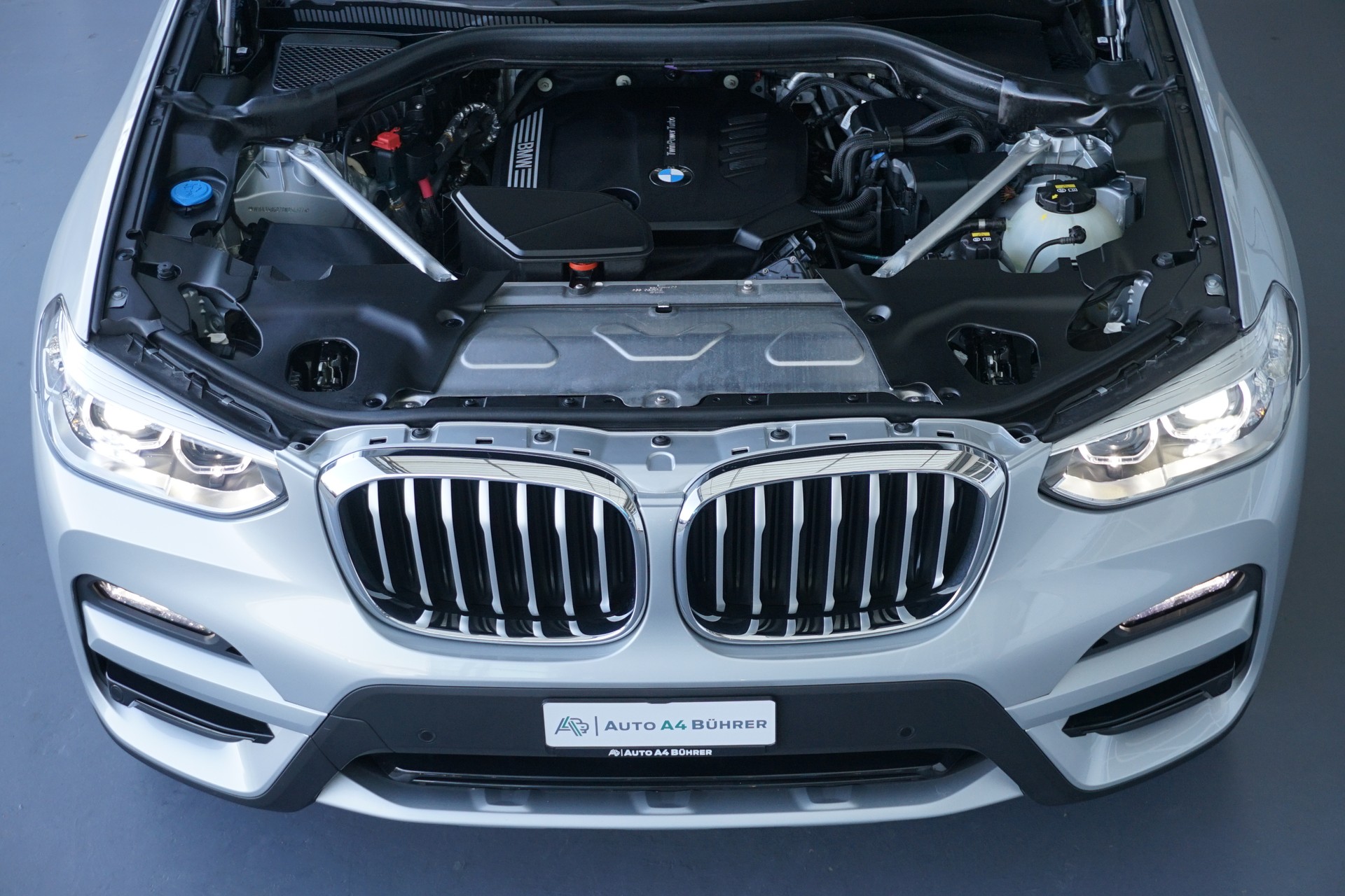 BMW X3 xDrive 48V 20d xLine-image-11