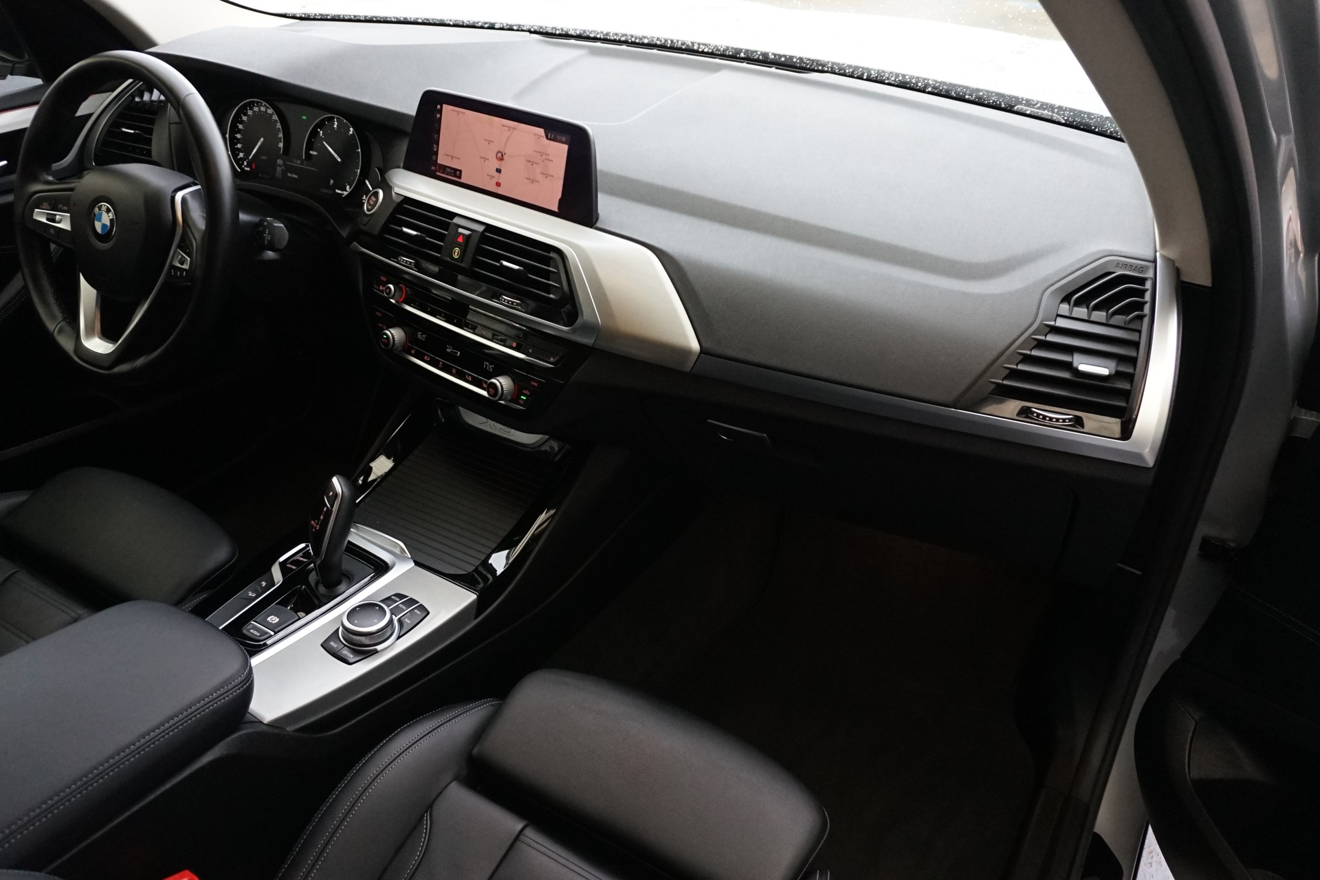 BMW X3 xDrive 48V 20d xLine-image-14