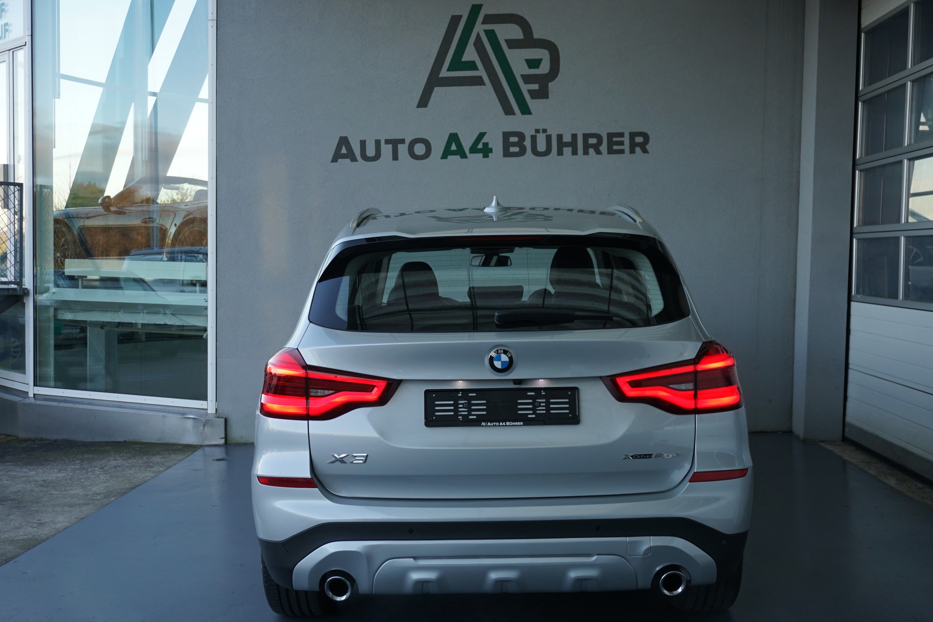 BMW X3 xDrive 48V 20d xLine-image-9