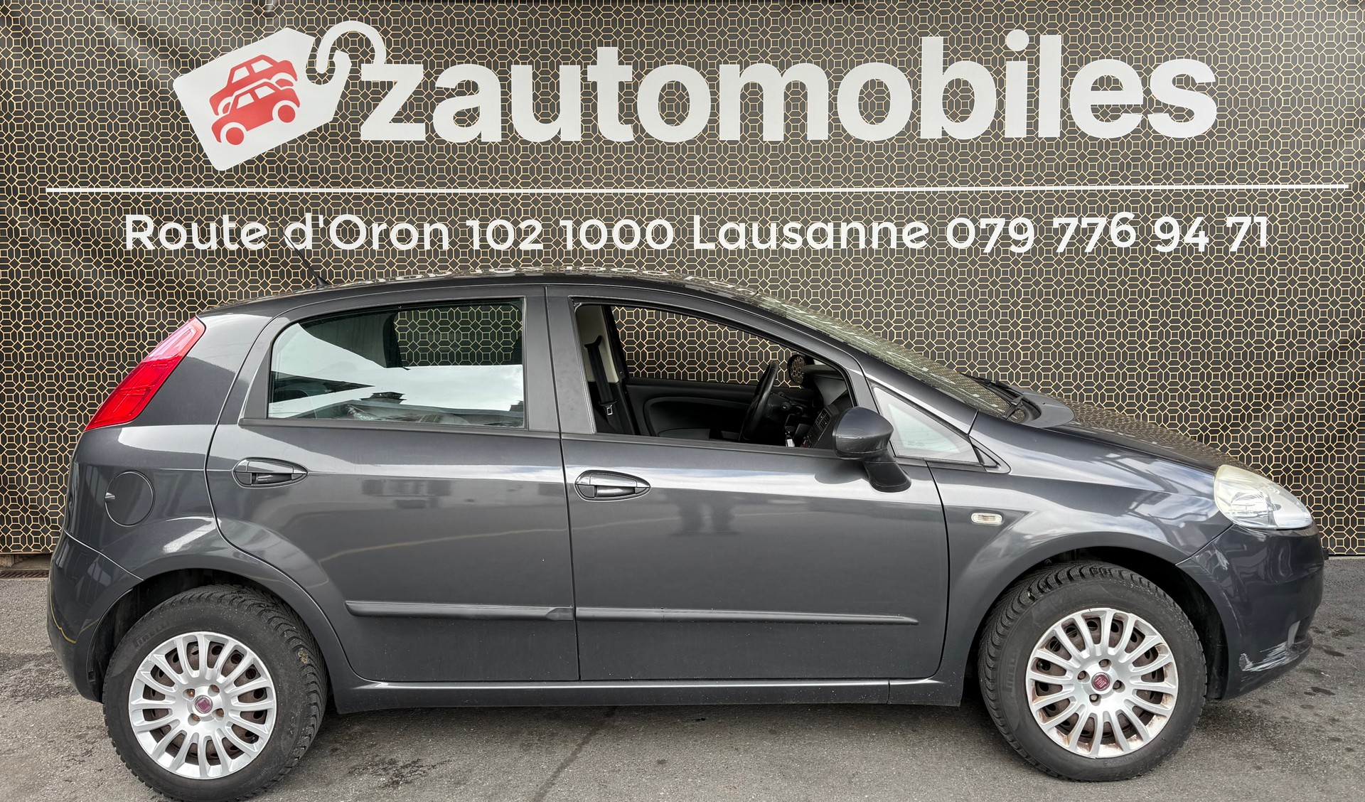 FIAT Punto 1.4 Dynamic-showroom-element-3