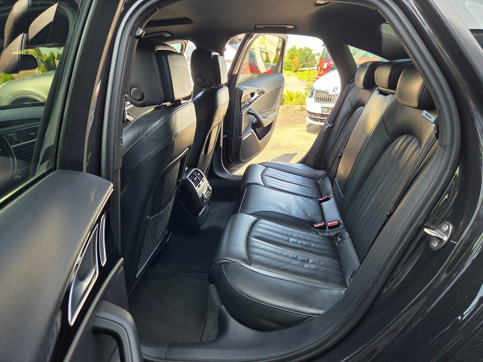 AUDI A6 3.0 BiTDI V6 quattro tiptronic S-Line-image-8