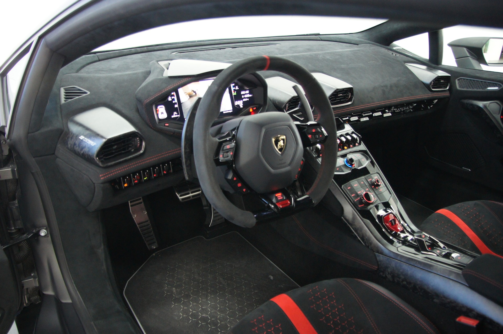 LAMBORGHINI Huracan LP640-4 Coupé Performante DCT-image-8