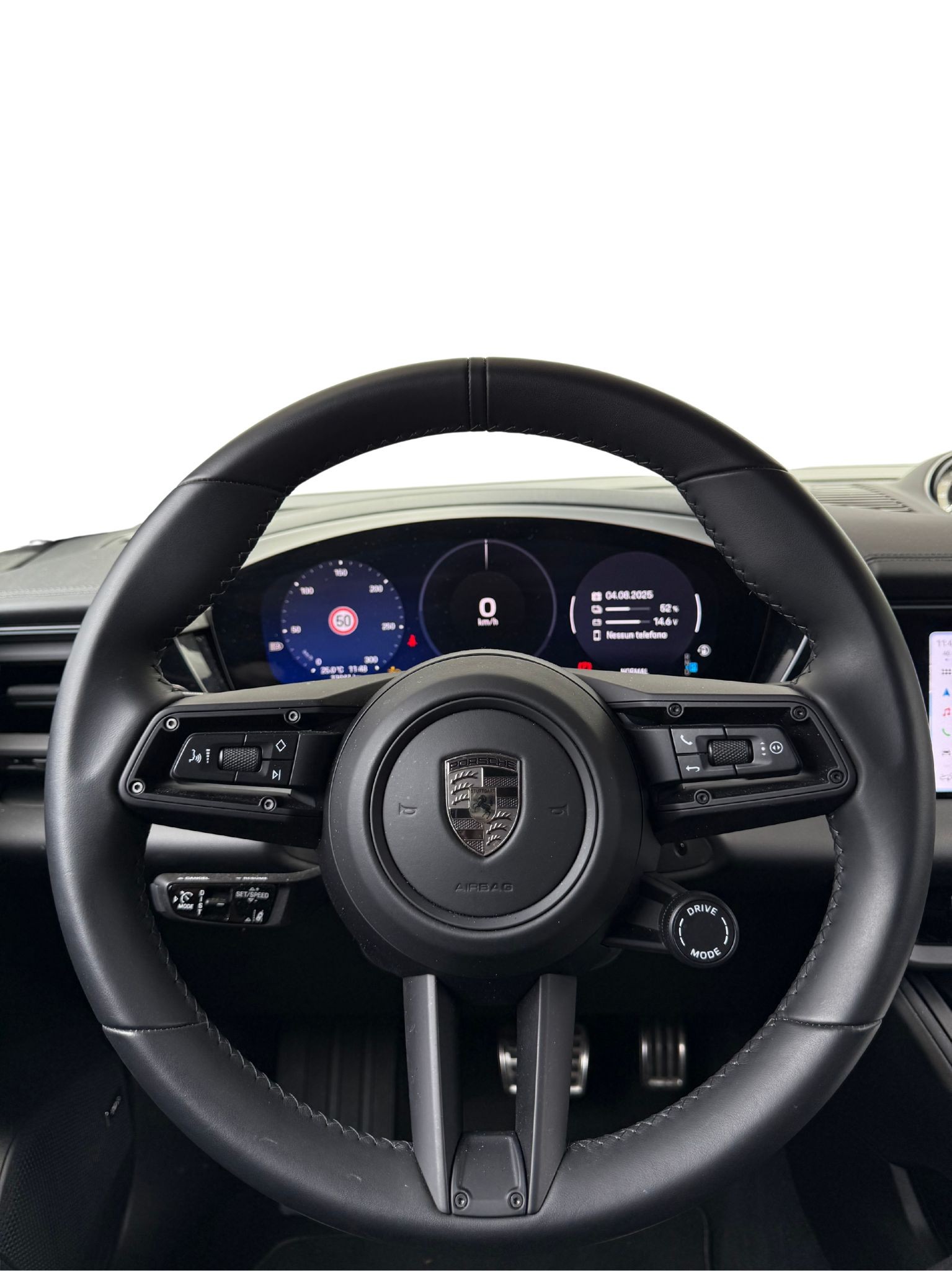 PORSCHE Macan Turbo 100kWh-image-7