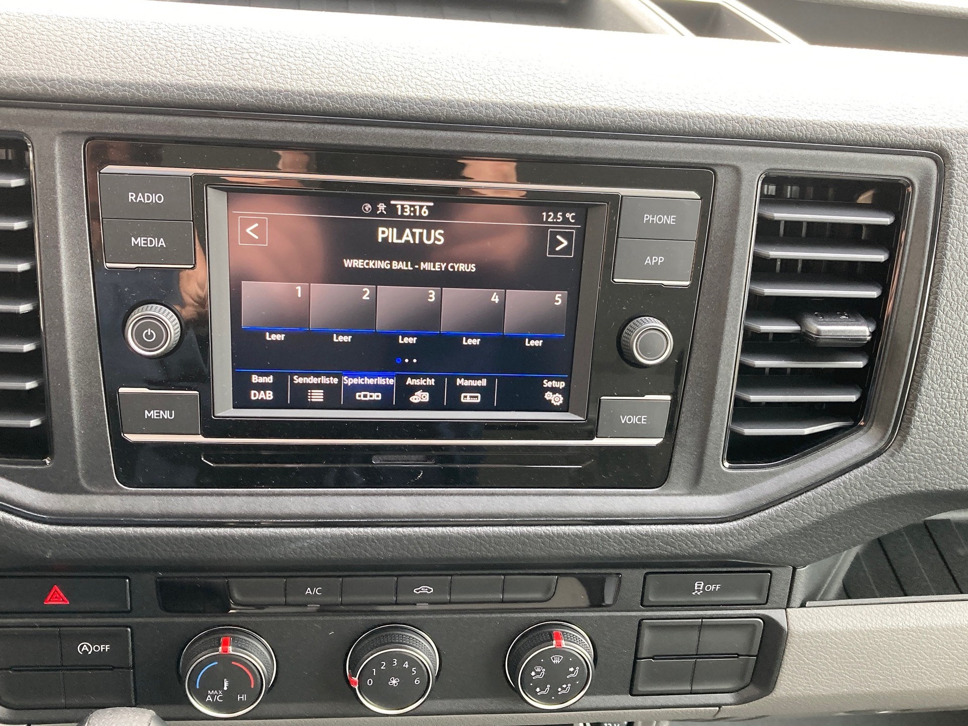 VW Crafter 35 2.0 BiTDI L4 HD A-image-6