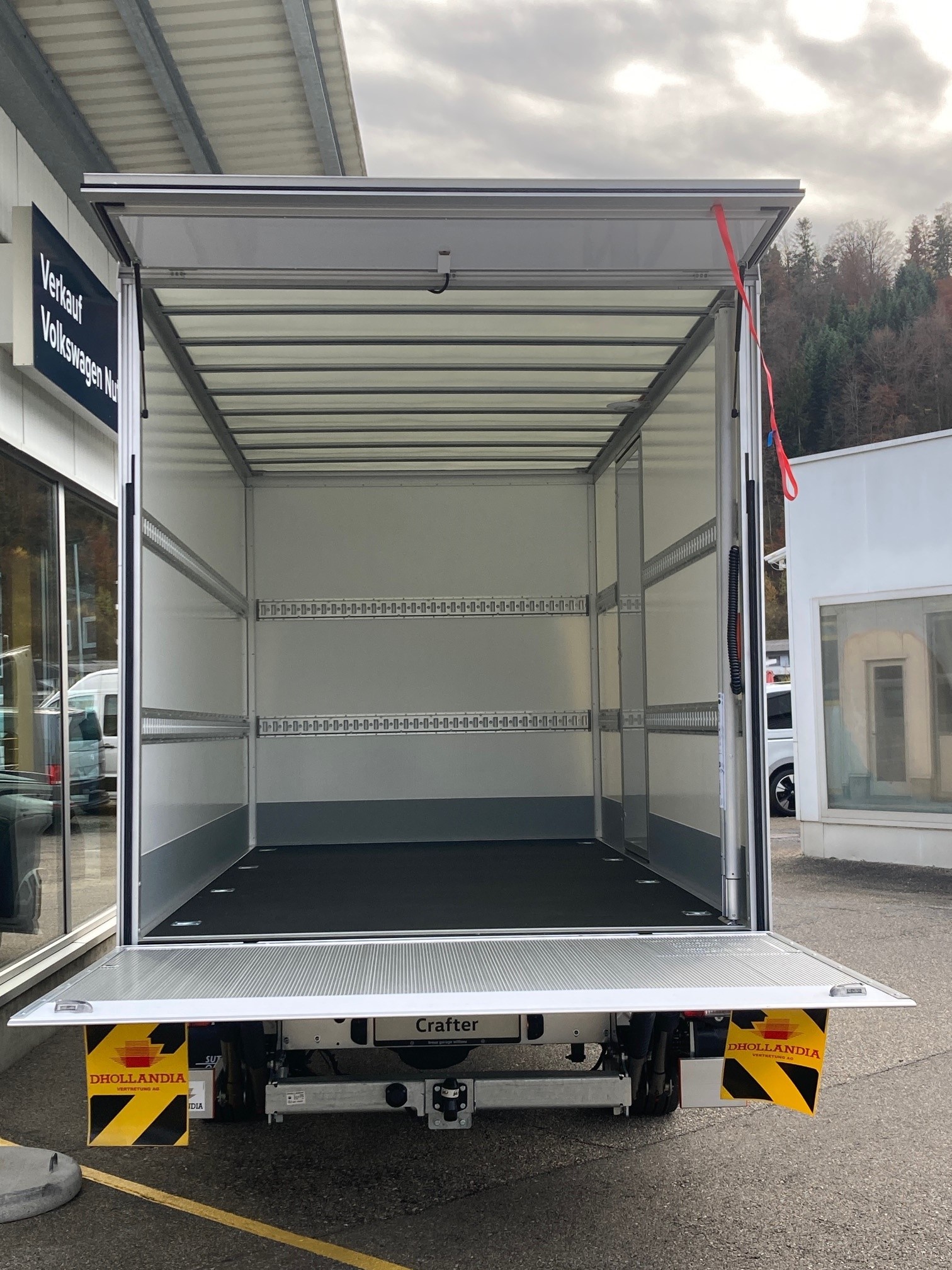 VW Crafter 35 2.0 BiTDI L4 HD A-image-10