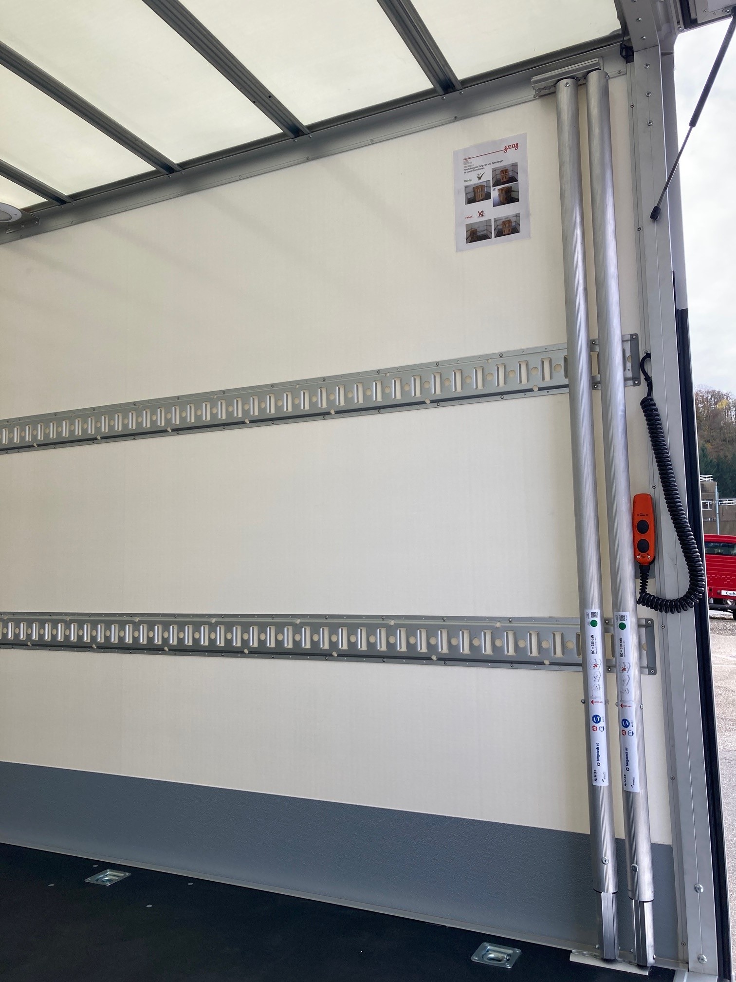 VW Crafter 35 2.0 BiTDI L4 HD A-image-13