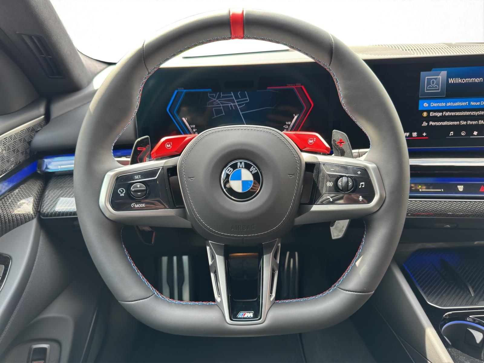 BMW M5 xDrive Touring-image-10
