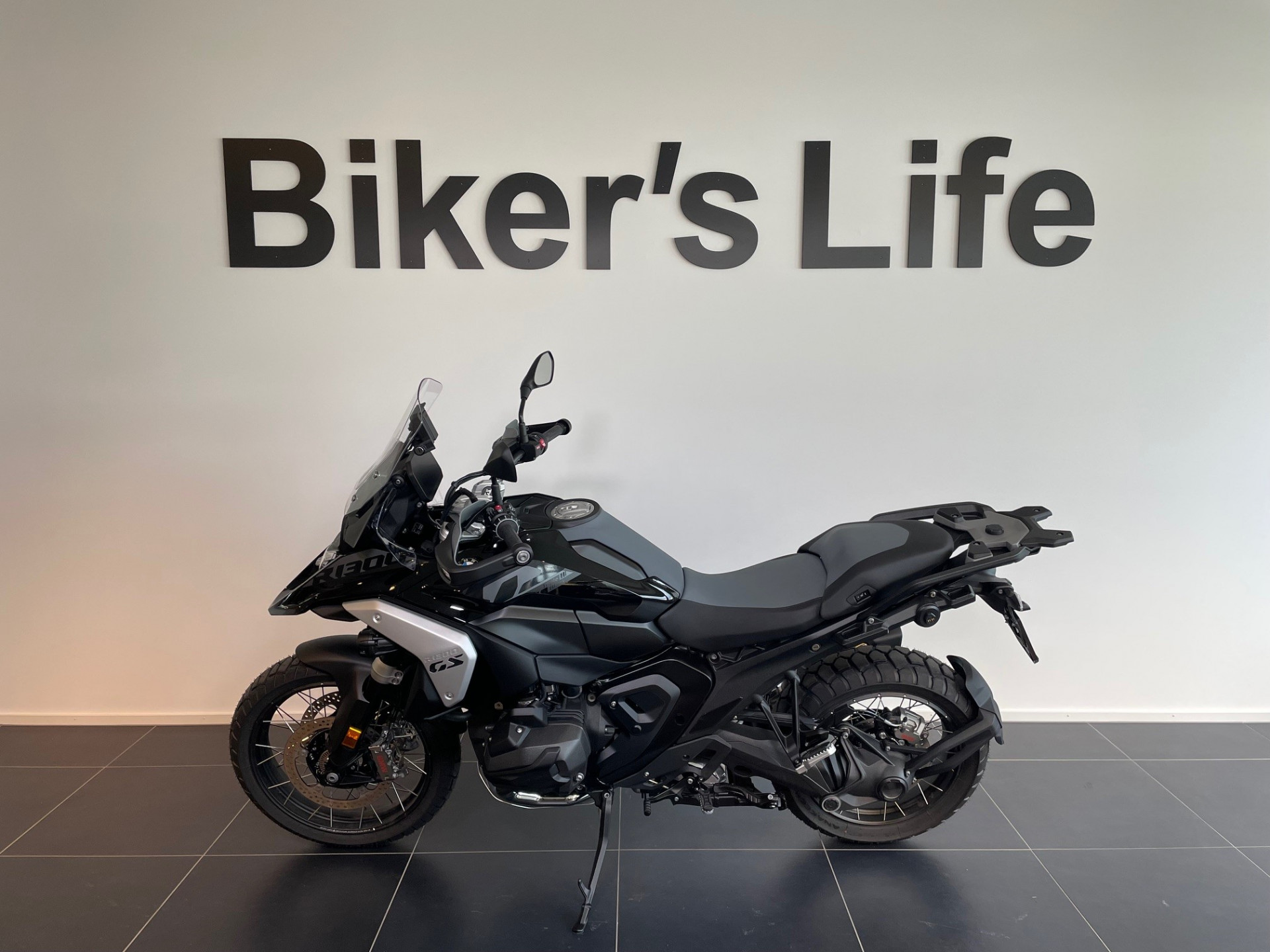 BMW R 1300 GS ASA ASA mit Adaptive Fahrzeughöhenregelung-showroom-element-1