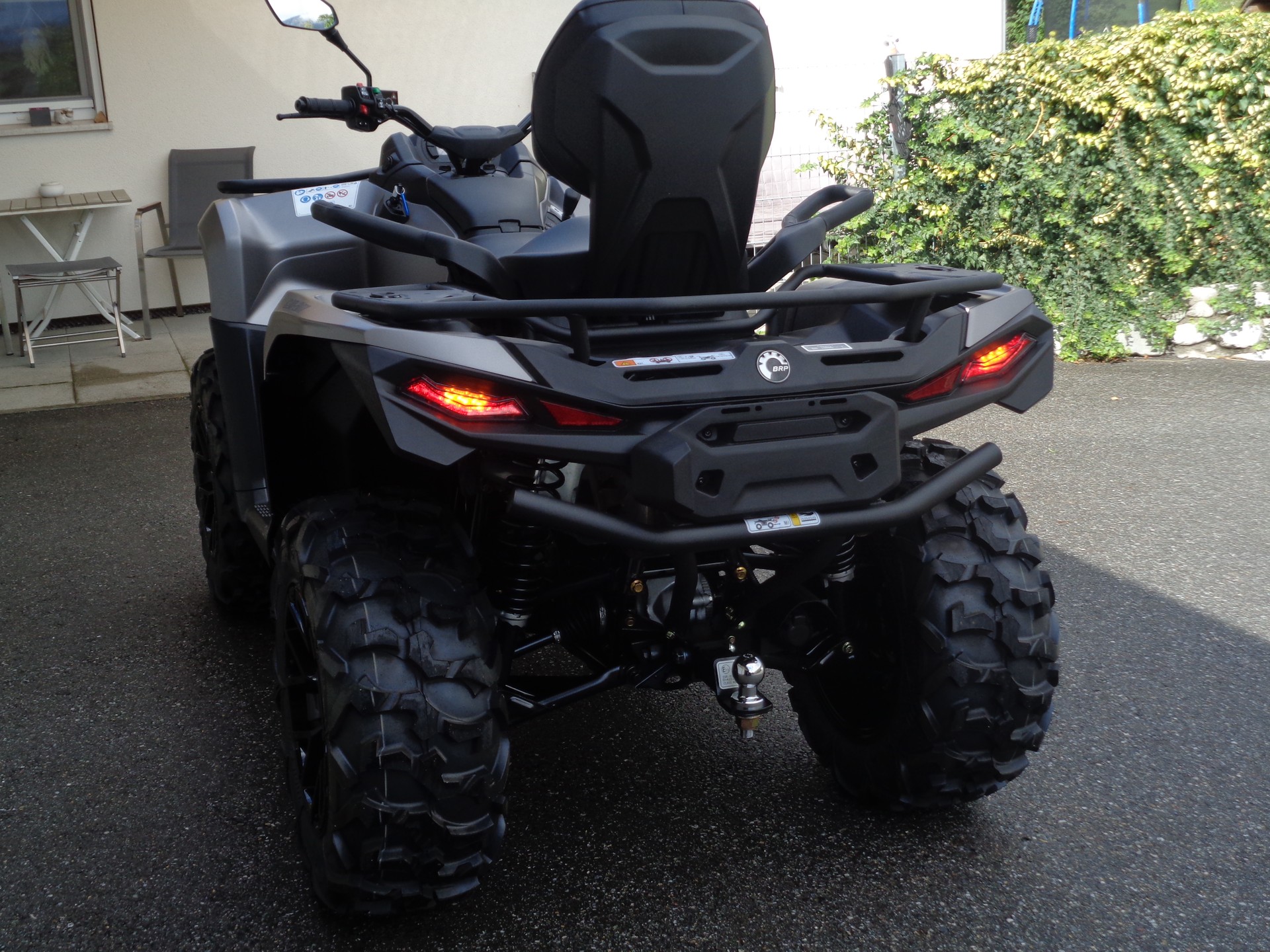 CAN-AM Outlander 700 MAX XT ABS-image-4