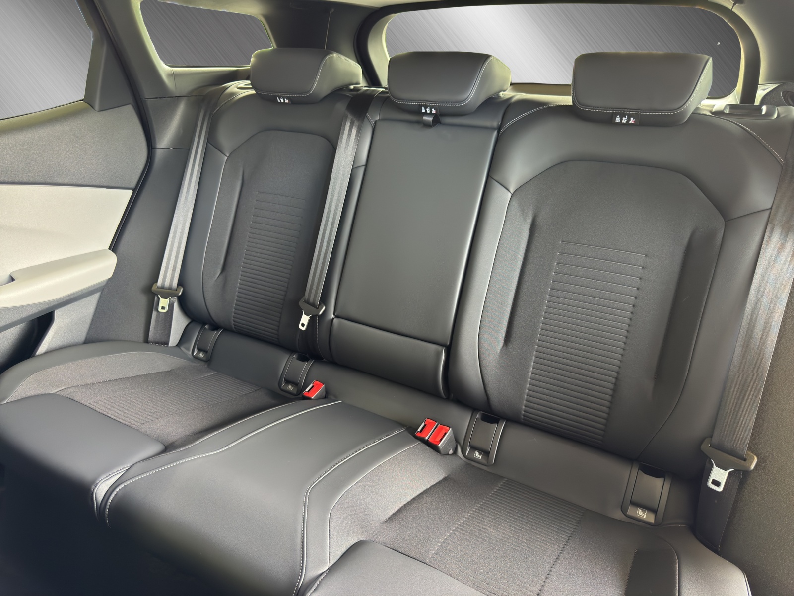 FORD Explorer Extended Range Premium 4x4-image-11