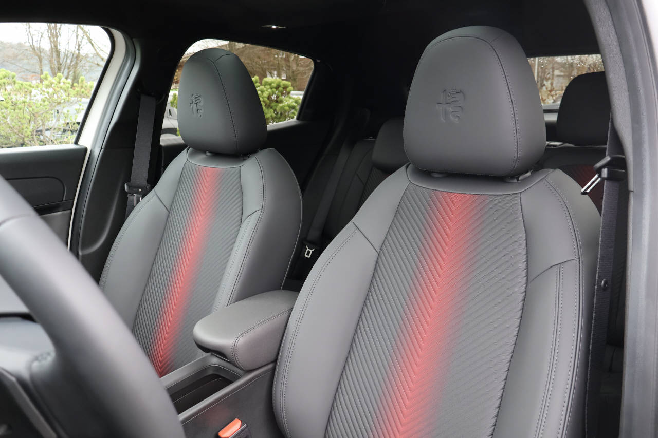 ALFA ROMEO Junior 1.2 Ibrida Q4-image-11