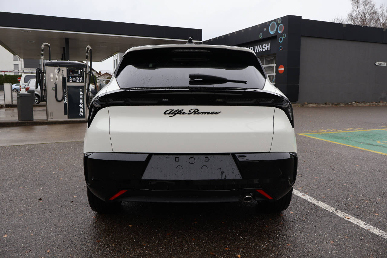 ALFA ROMEO Junior 1.2 Ibrida Q4-image-3