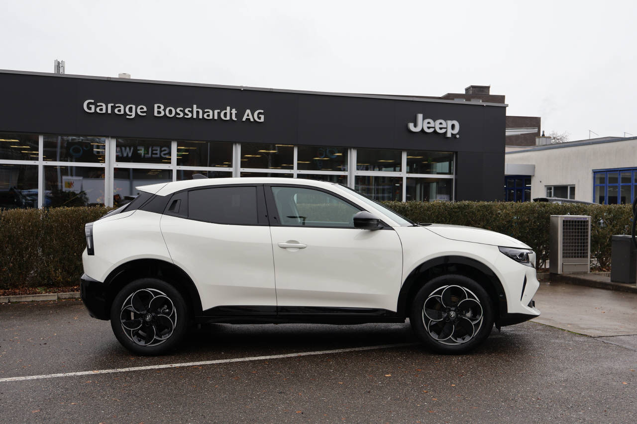 ALFA ROMEO Junior 1.2 Ibrida Q4-image-1