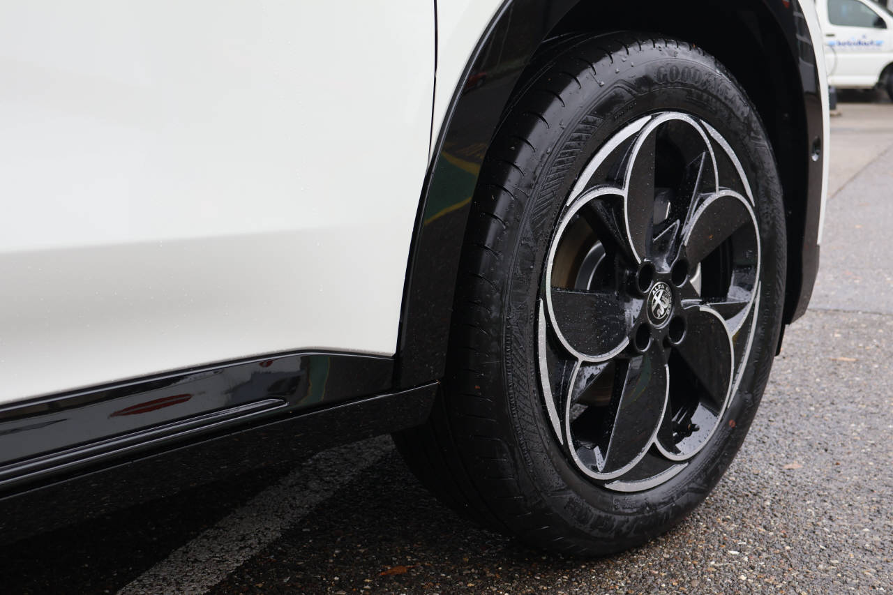 ALFA ROMEO Junior 1.2 Ibrida Q4-image-9