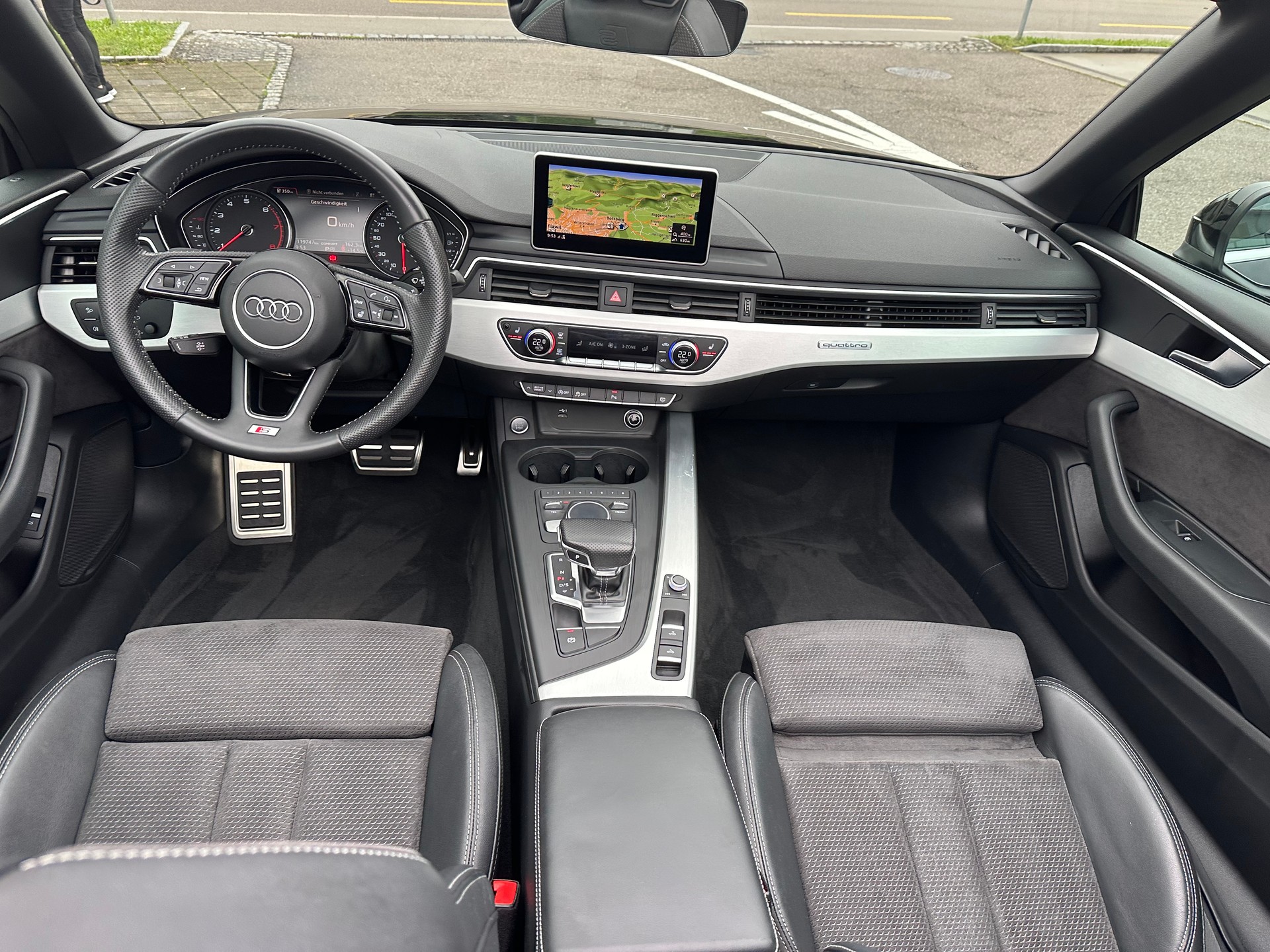 AUDI A5 Cabriolet 2.0 TFSI Sport quattro S-tronic-image-6
