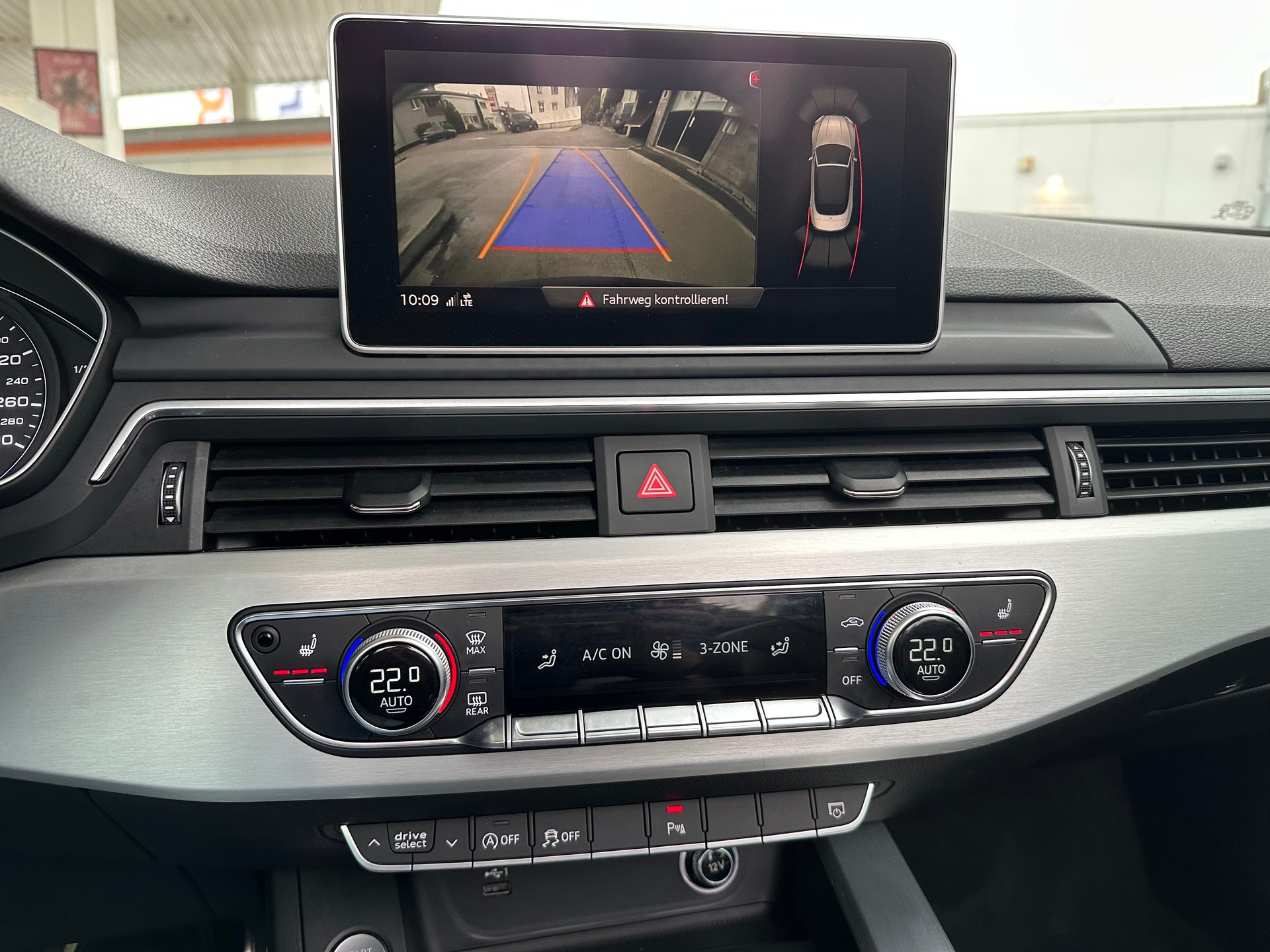 AUDI A5 Cabriolet 2.0 TFSI Sport quattro S-tronic-image-12