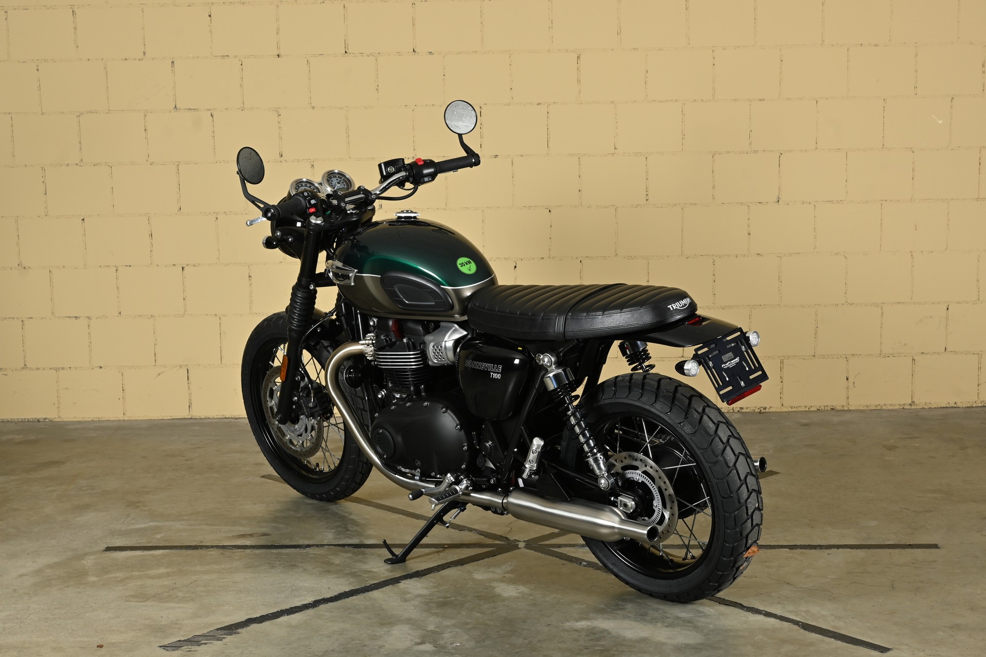 TRIUMPH Bonneville 900 T 100-image-7